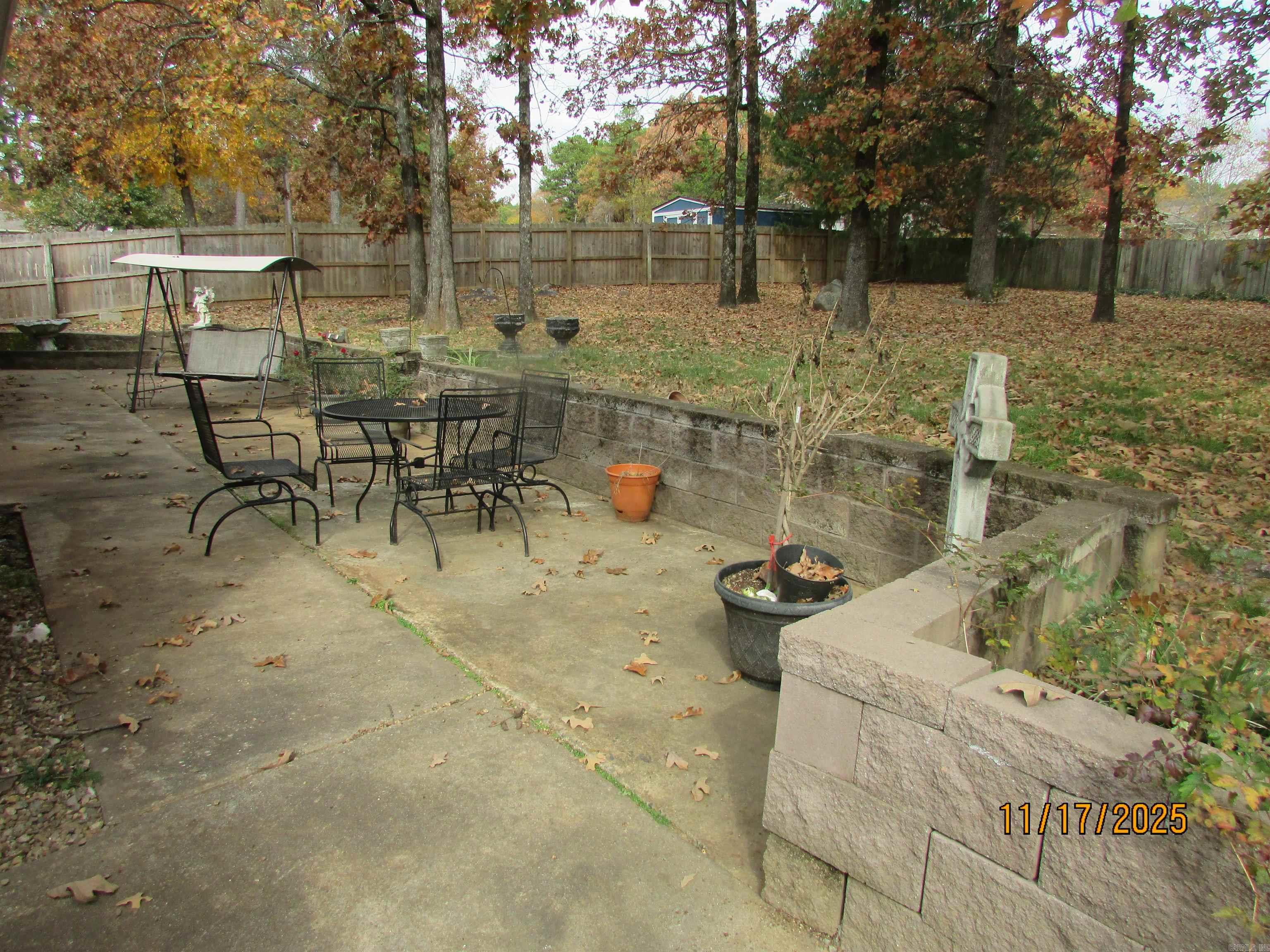 6 Winona Dr  Maumelle, AR