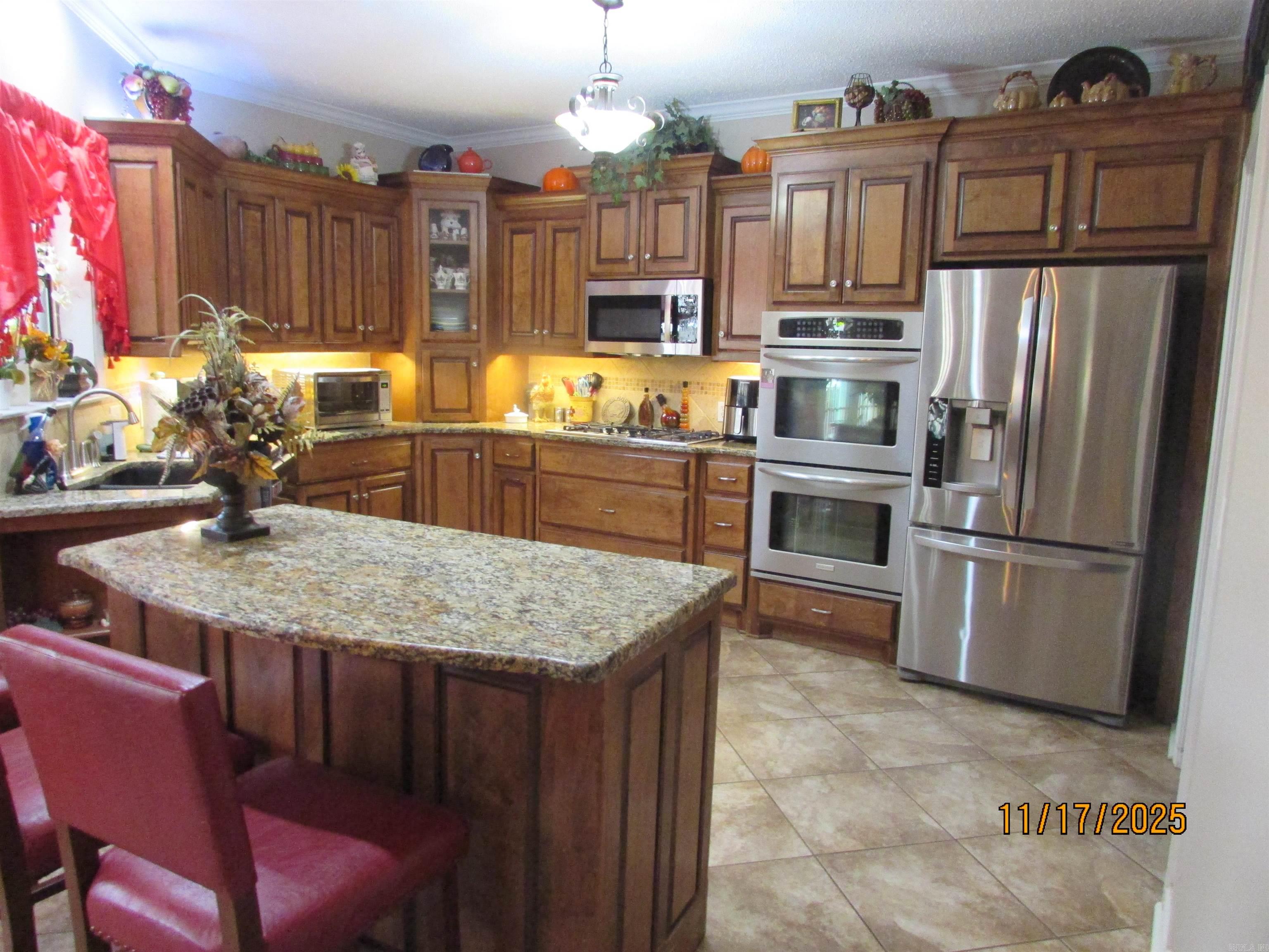 6 Winona Dr  Maumelle, AR