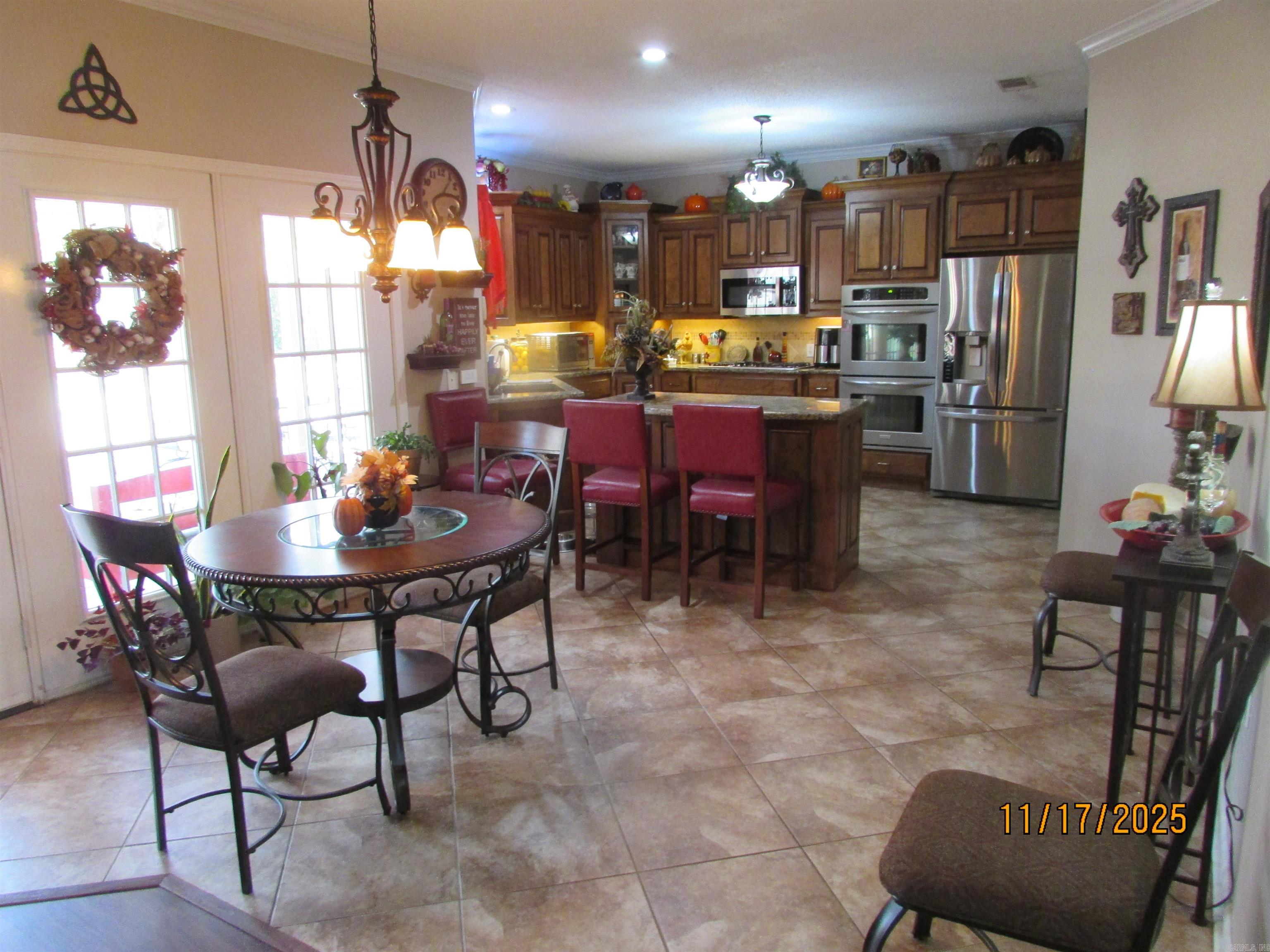 6 Winona Dr  Maumelle, AR