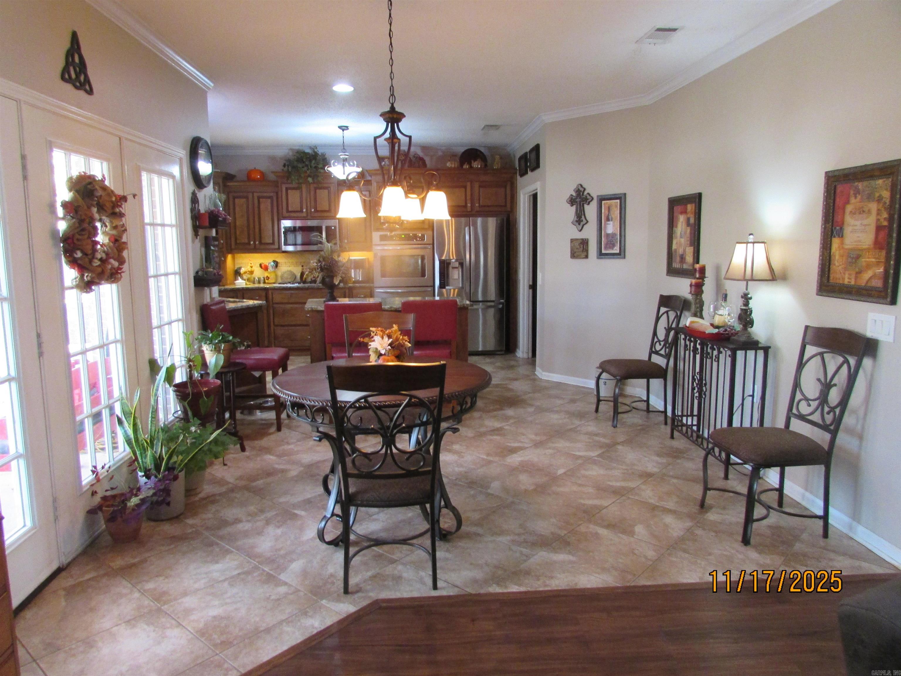 6 Winona Dr  Maumelle, AR