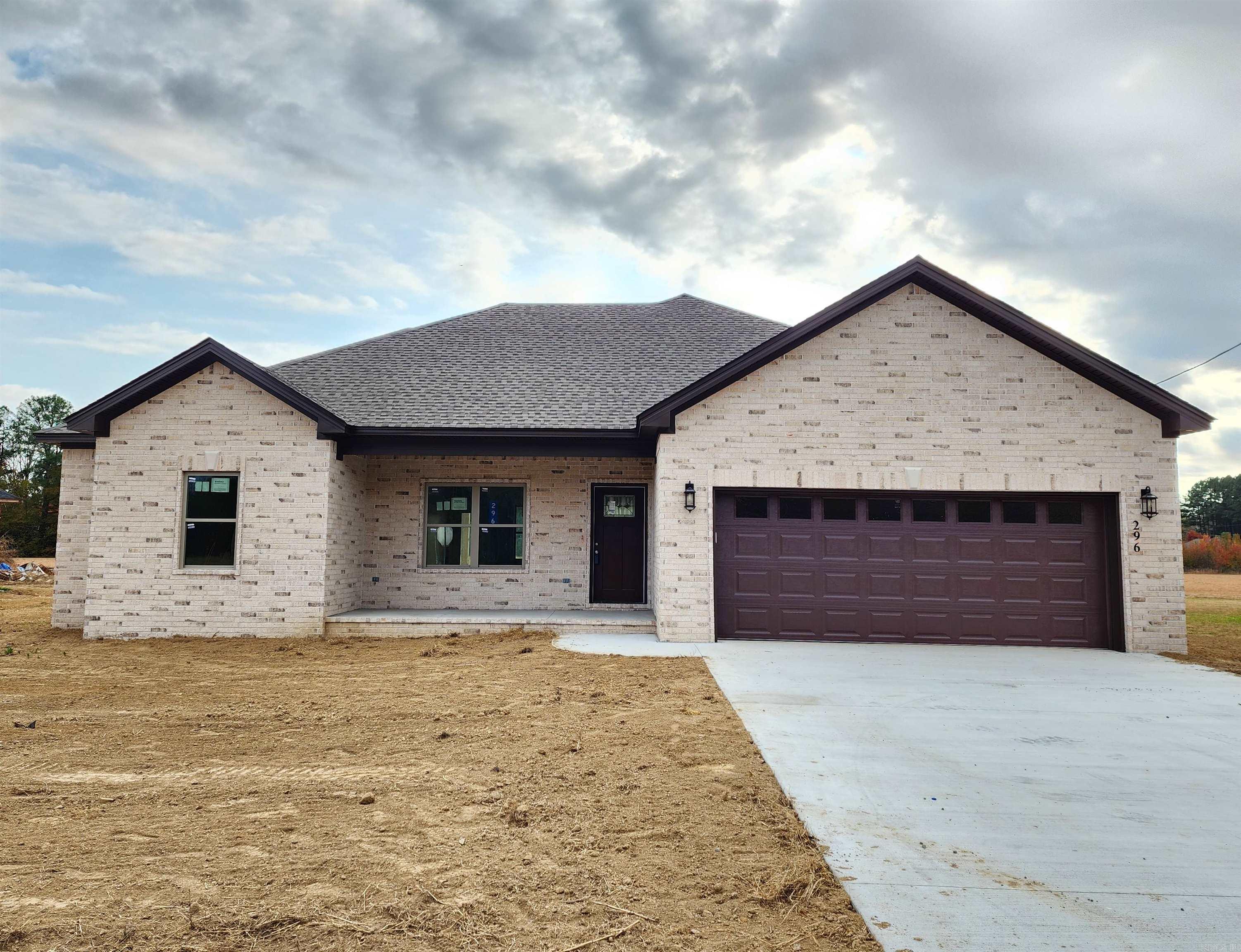 296 Walker  Higginson, AR