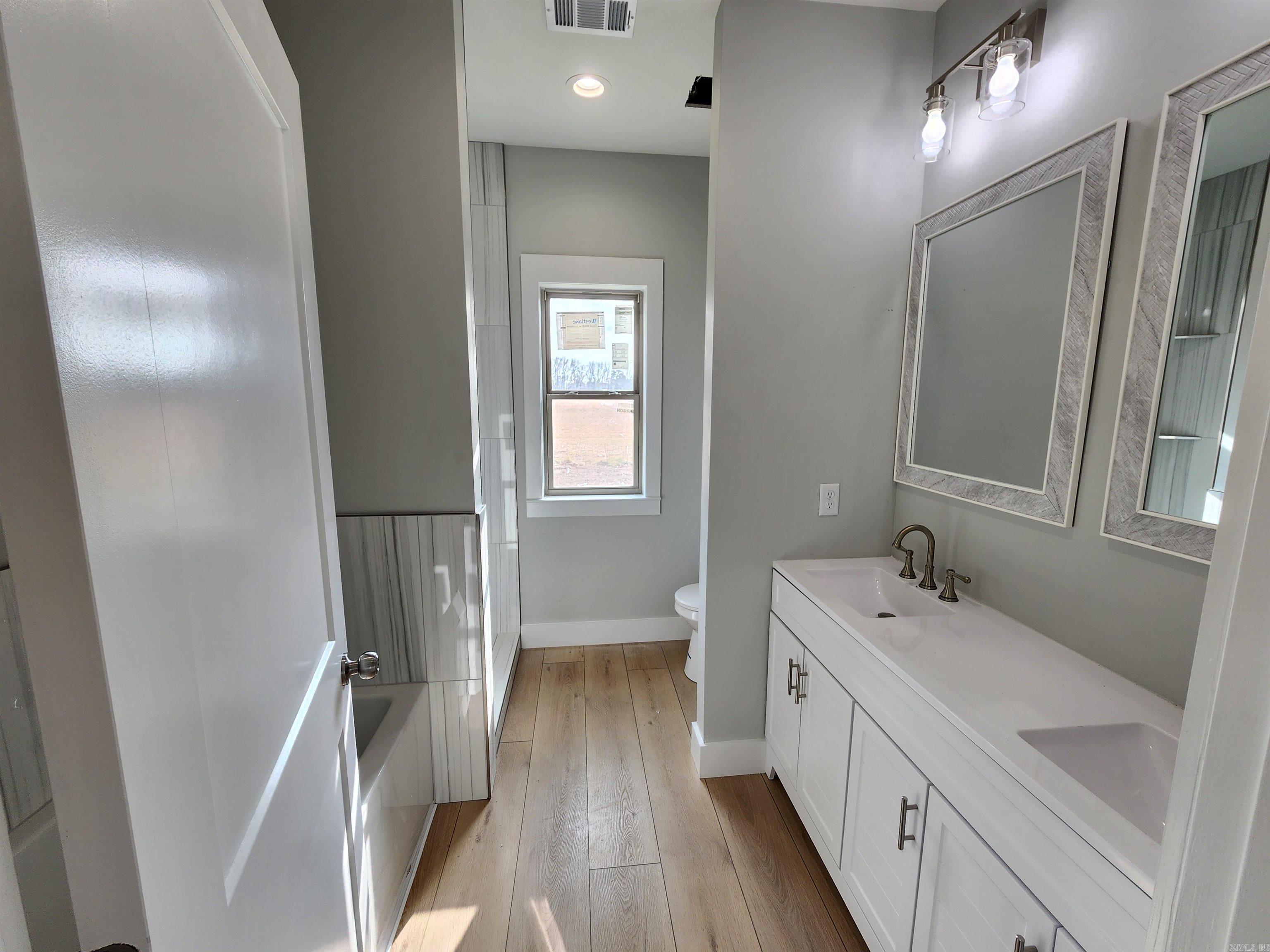 296 Walker  Higginson, AR