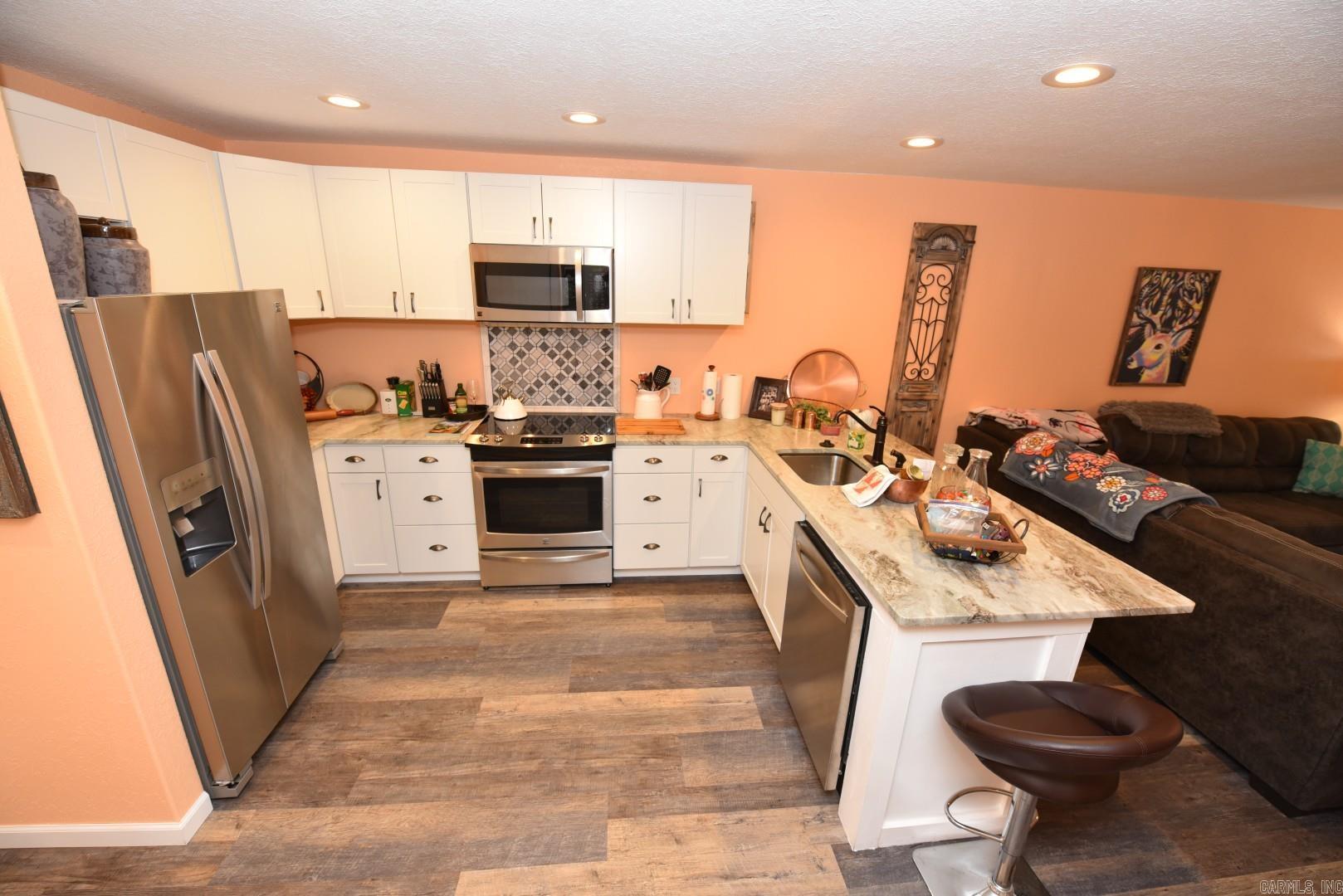 601 Dave Creek  Fairfield Bay, AR