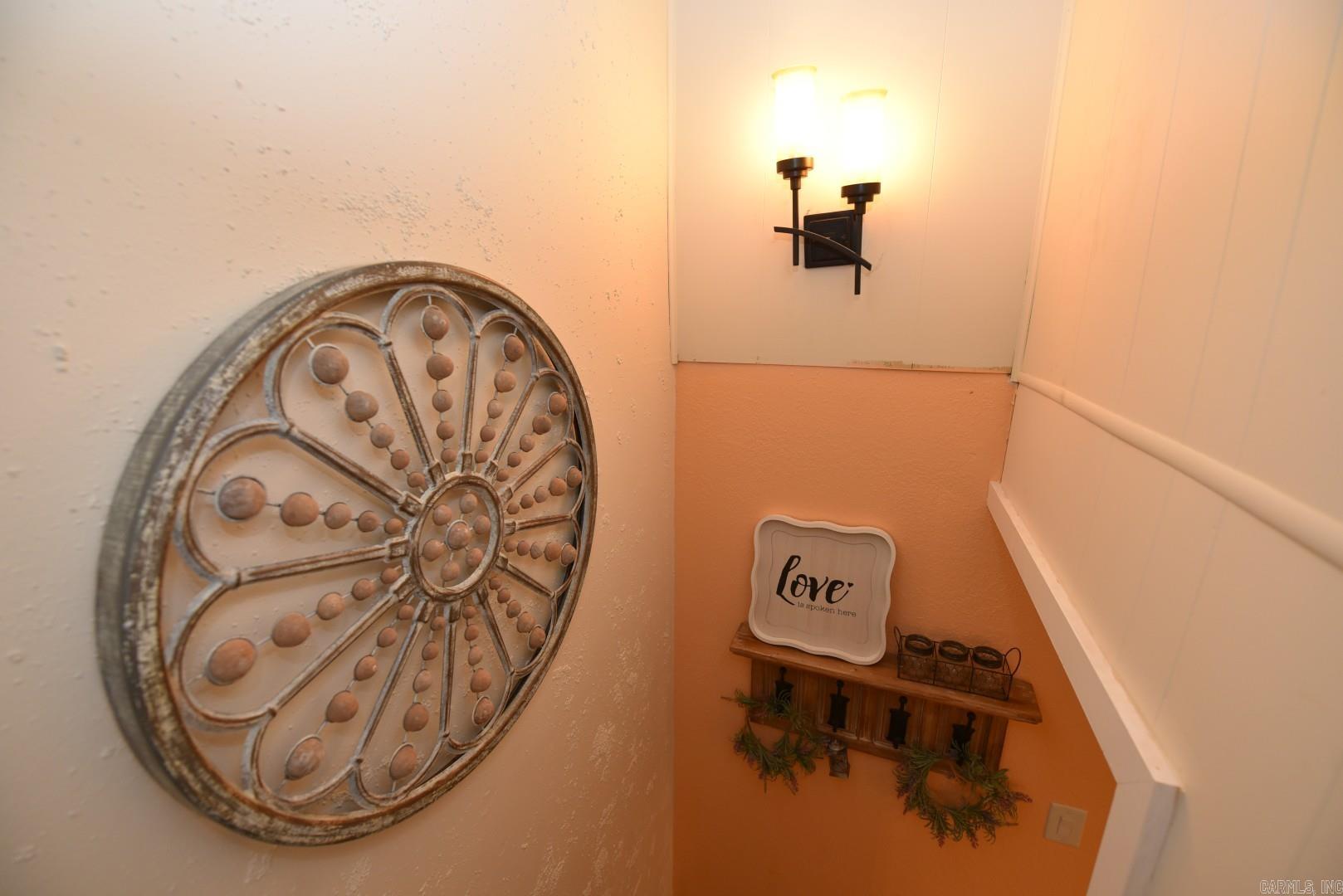 601 Dave Creek  Fairfield Bay, AR