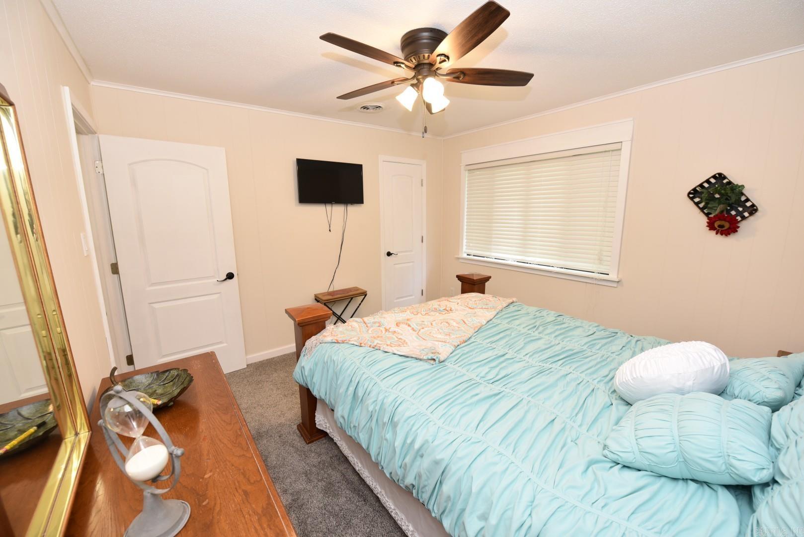 601 Dave Creek  Fairfield Bay, AR