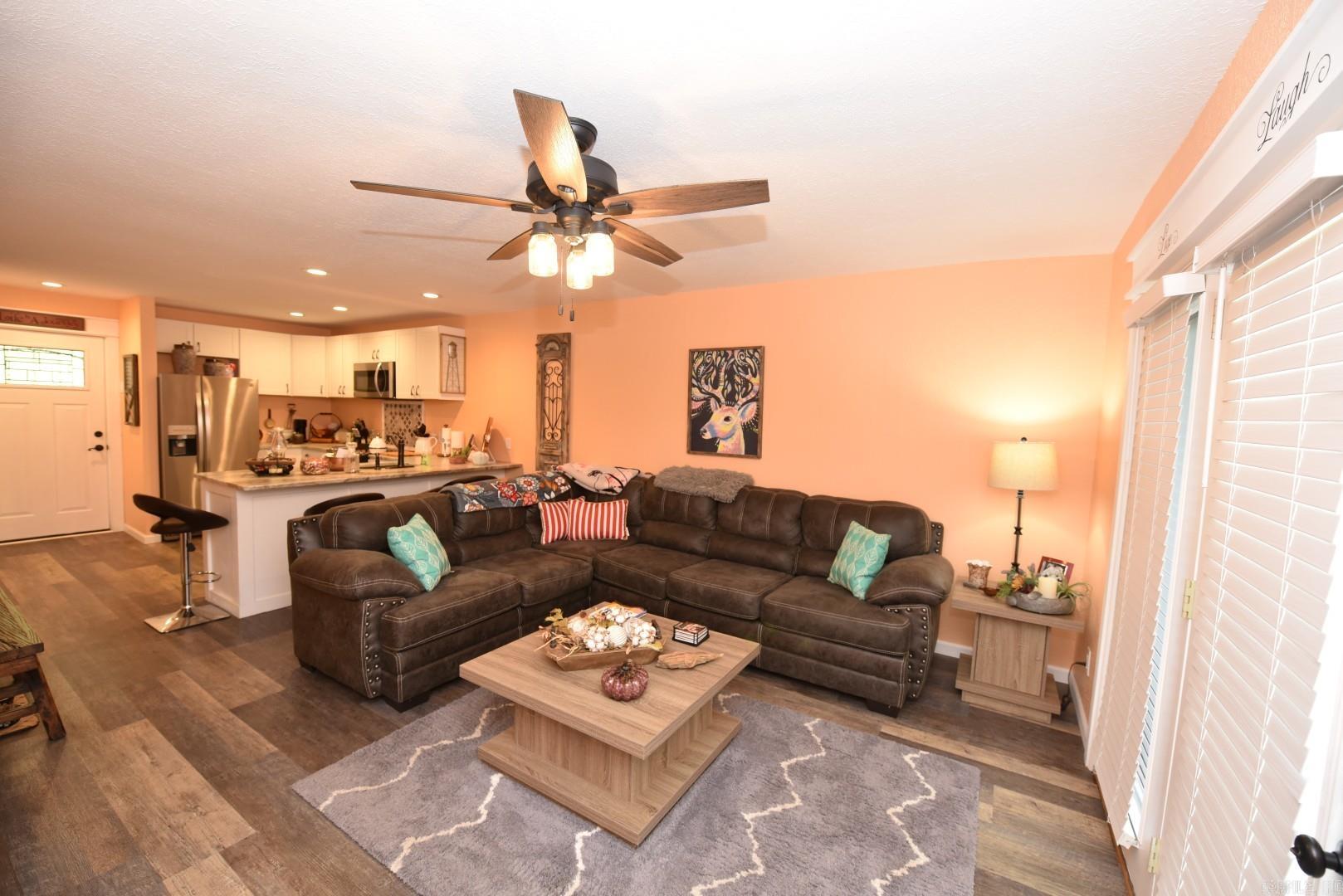 601 Dave Creek  Fairfield Bay, AR