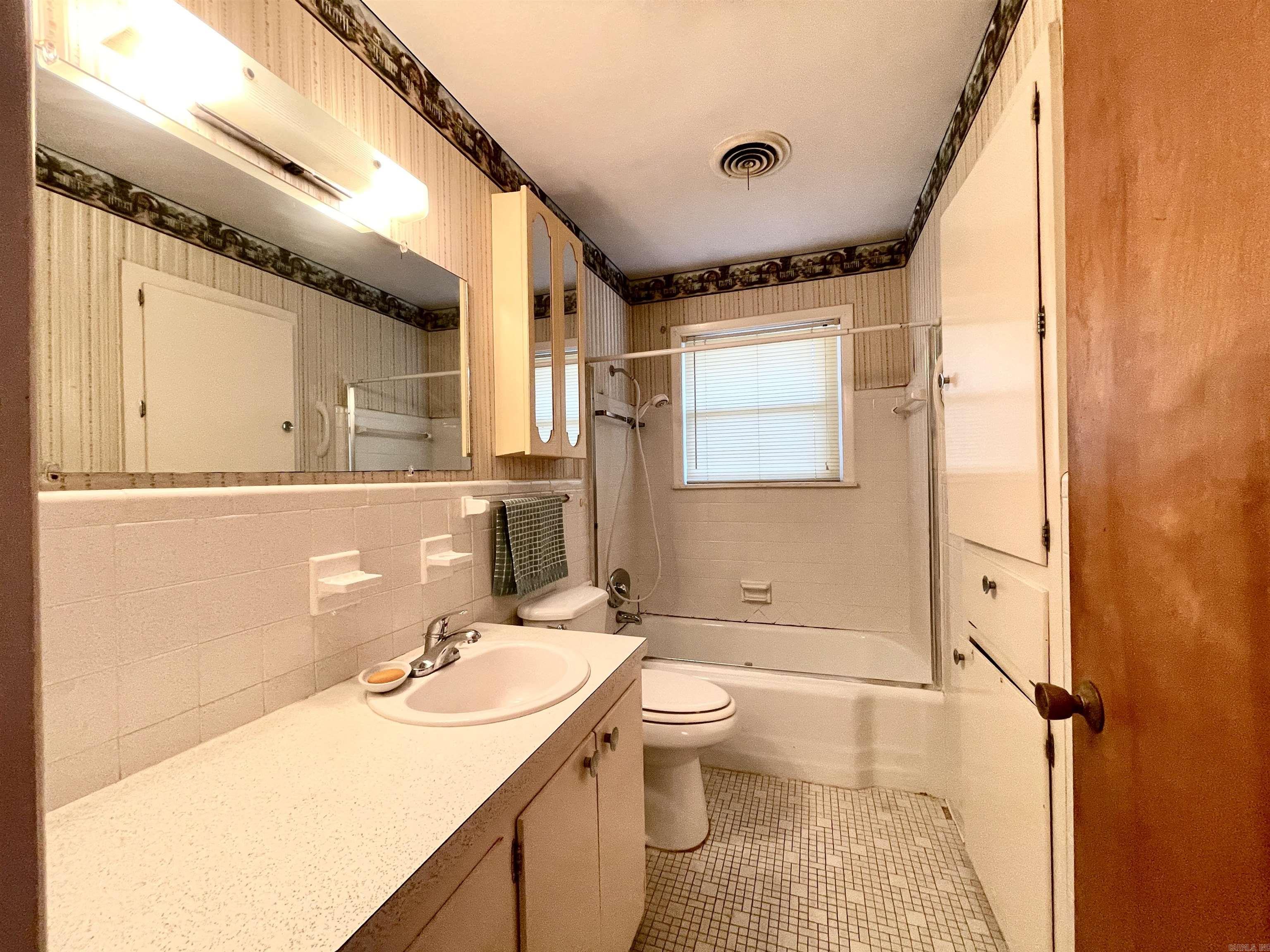 2007 Arkansas Avenue  Conway, AR