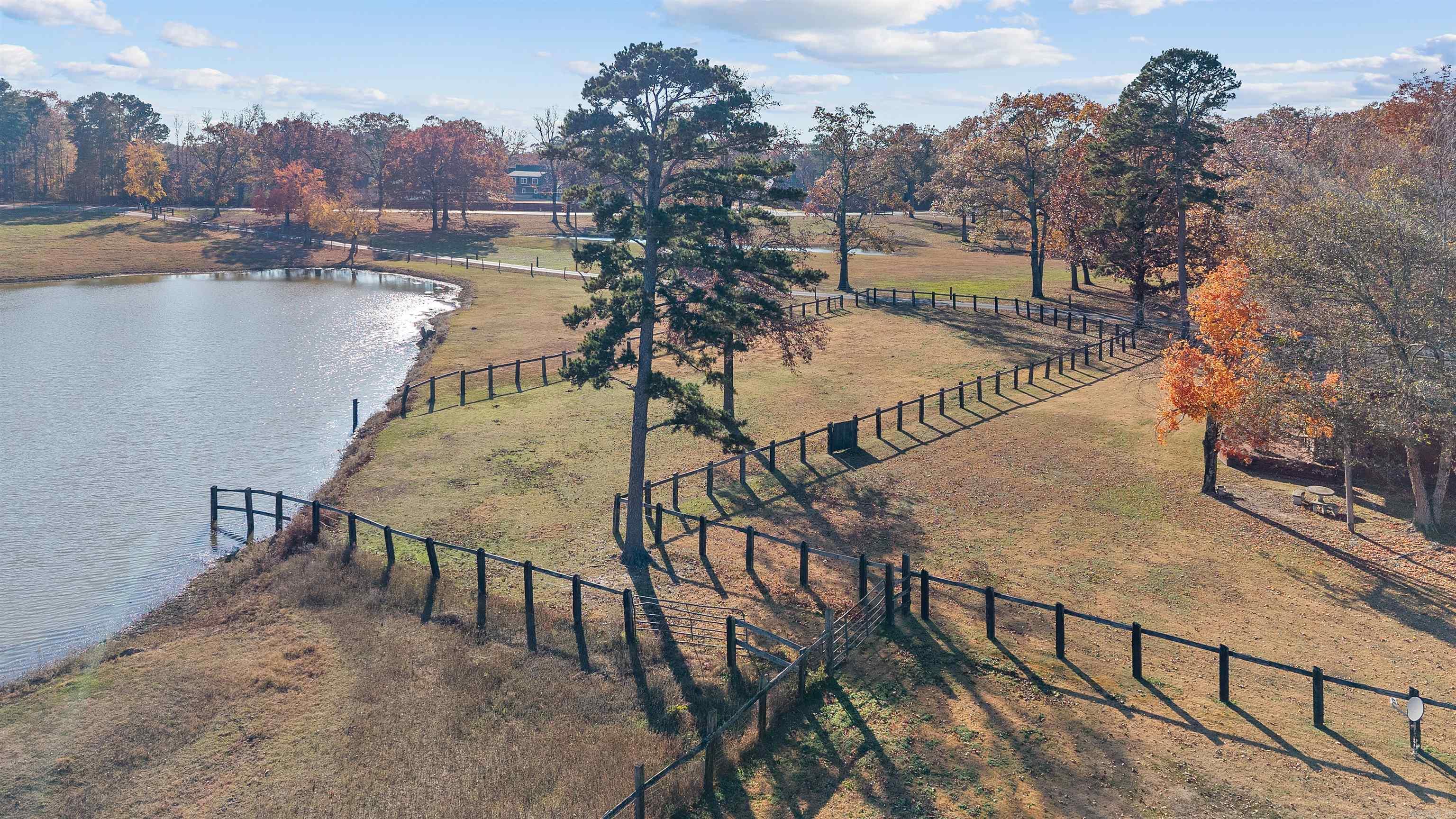 9832 CONGO  Benton, AR