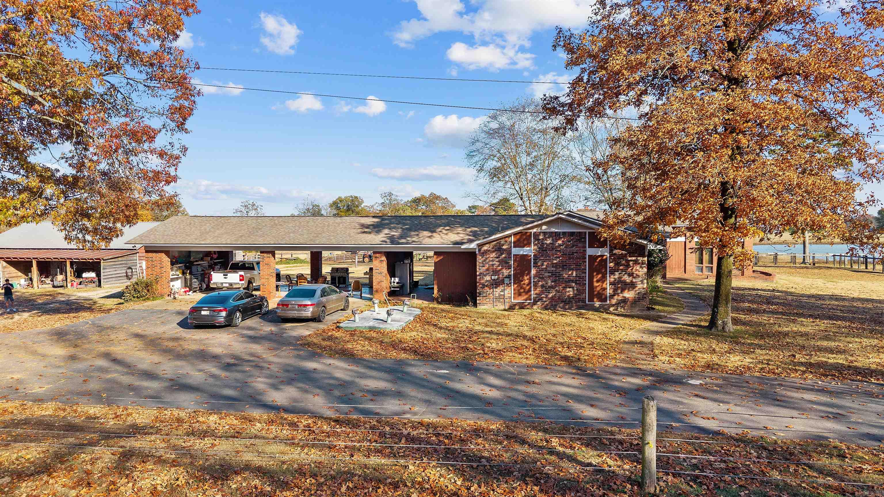 9832 CONGO  Benton, AR