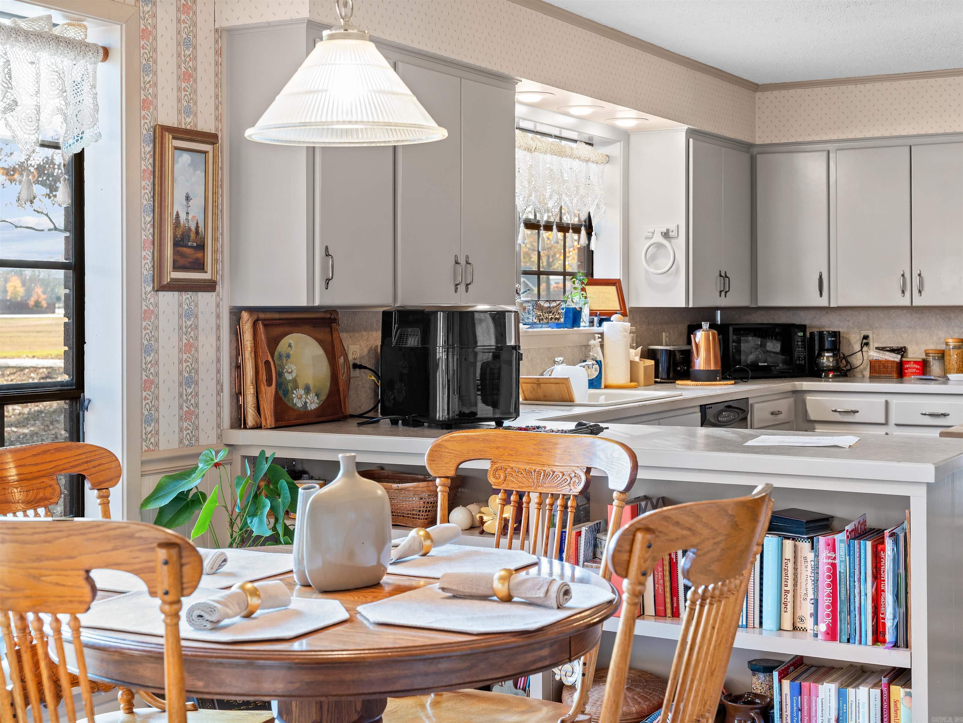 9832 CONGO  Benton, AR