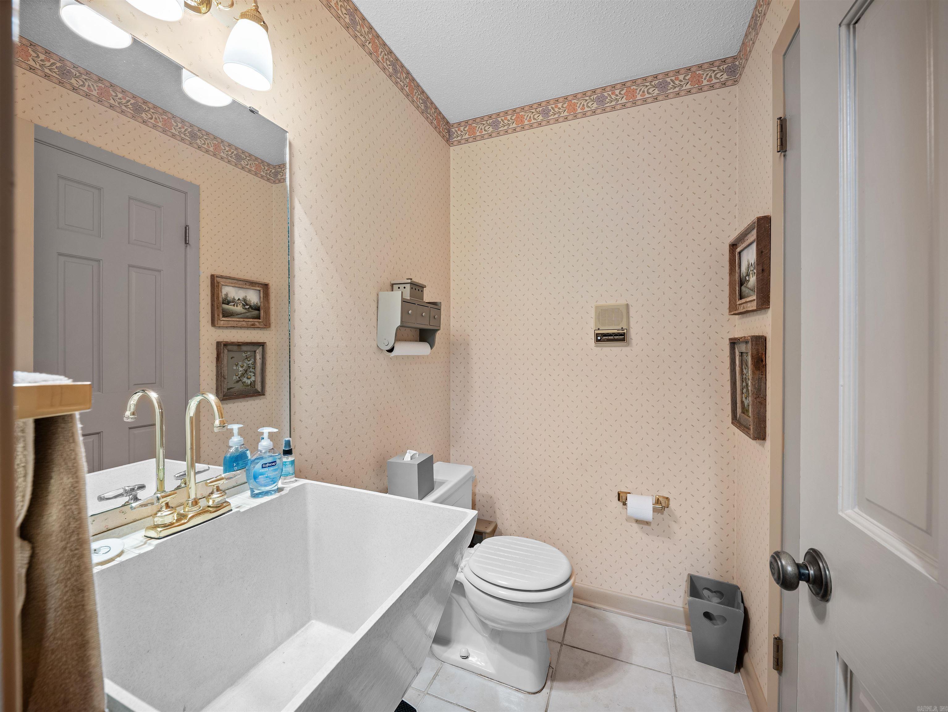 9832 CONGO  Benton, AR