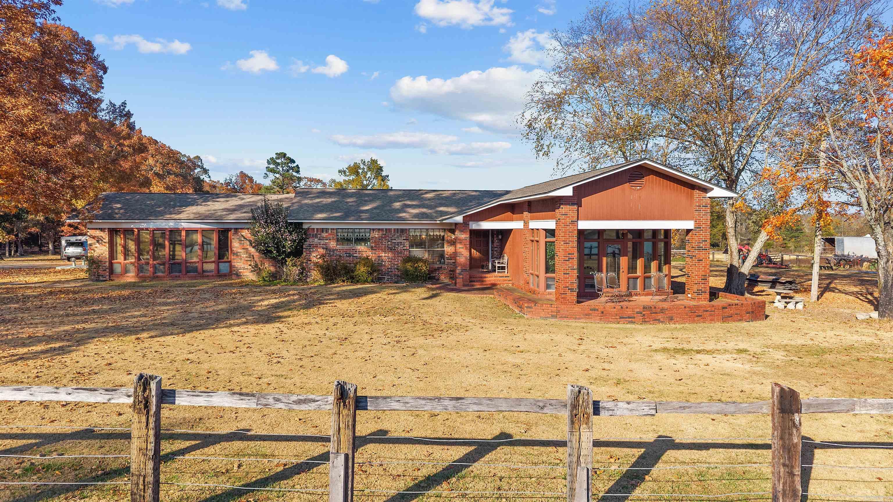 9832 CONGO  Benton, AR