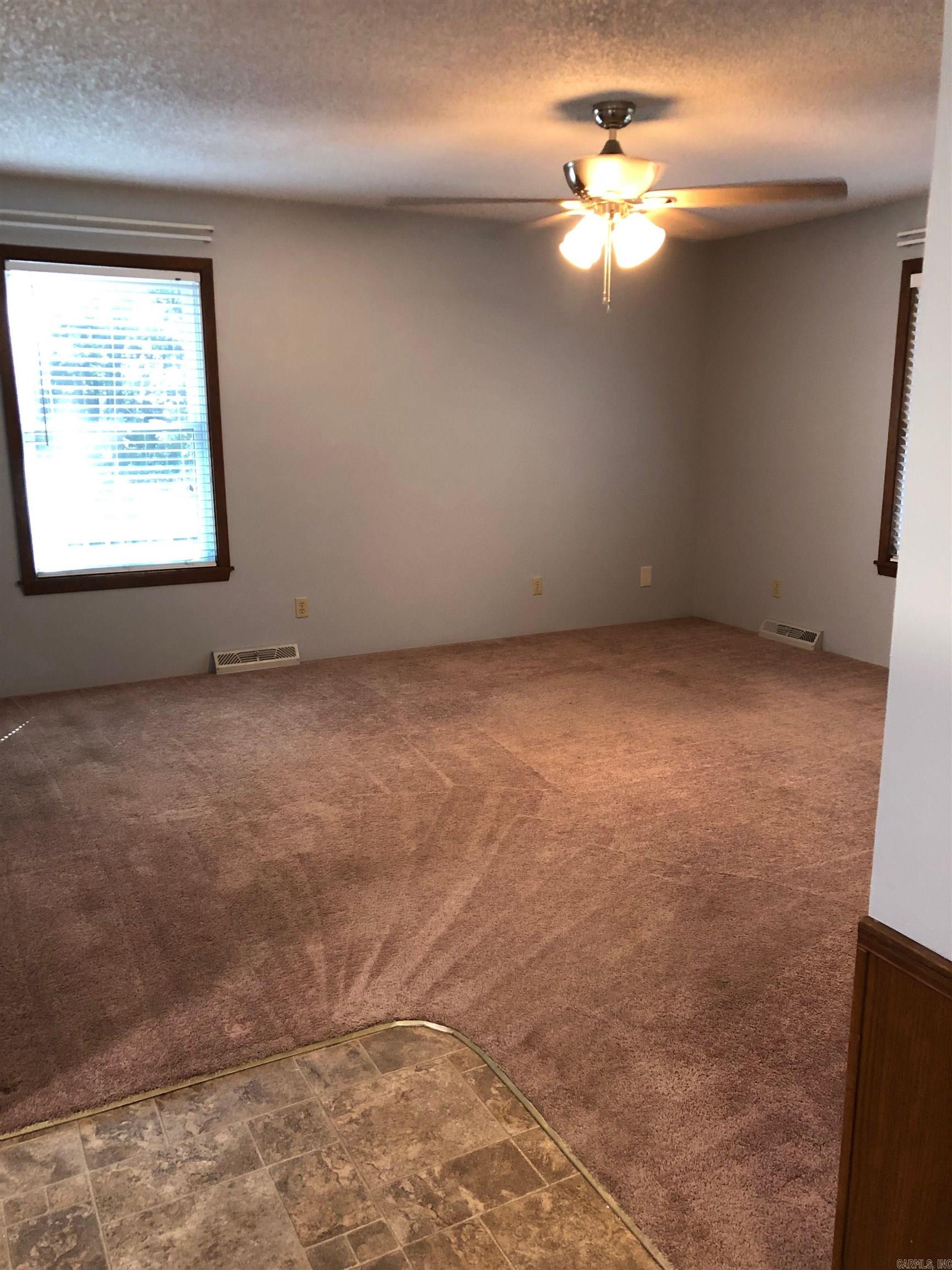 125 Bluebird Glen  Searcy, AR