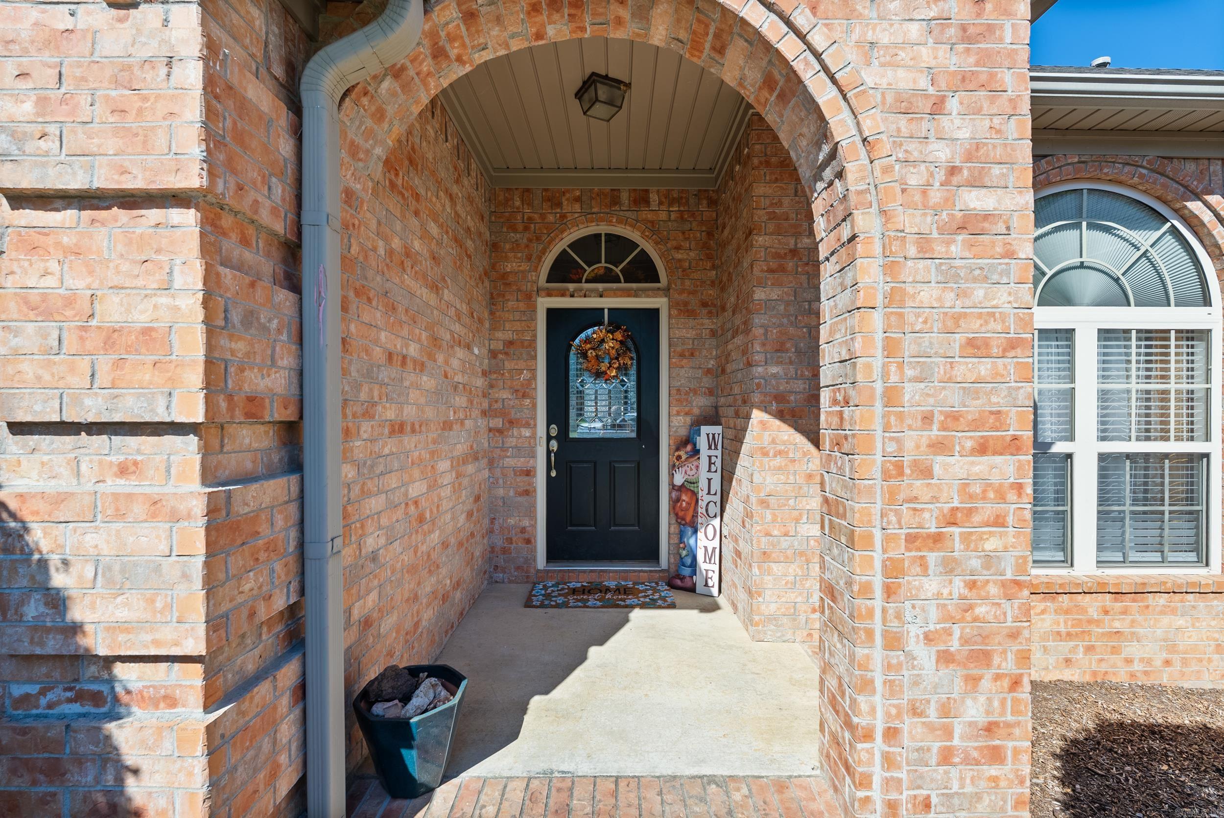 102 Creek Valley  Maumelle, AR