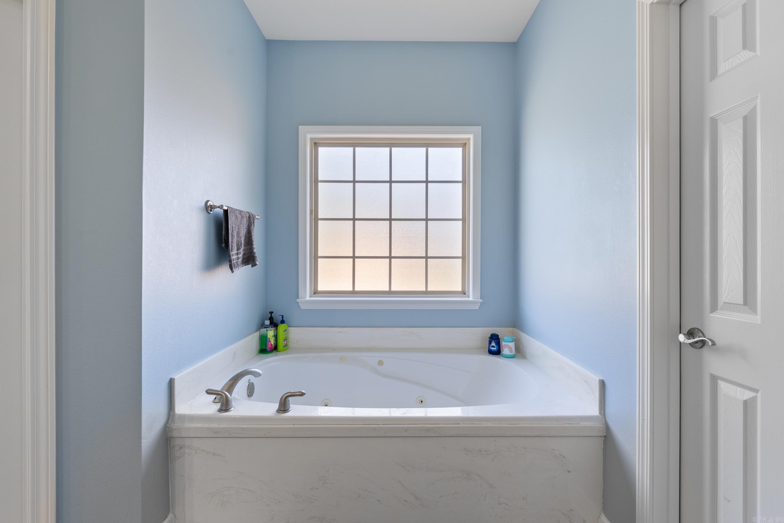 102 Creek Valley  Maumelle, AR