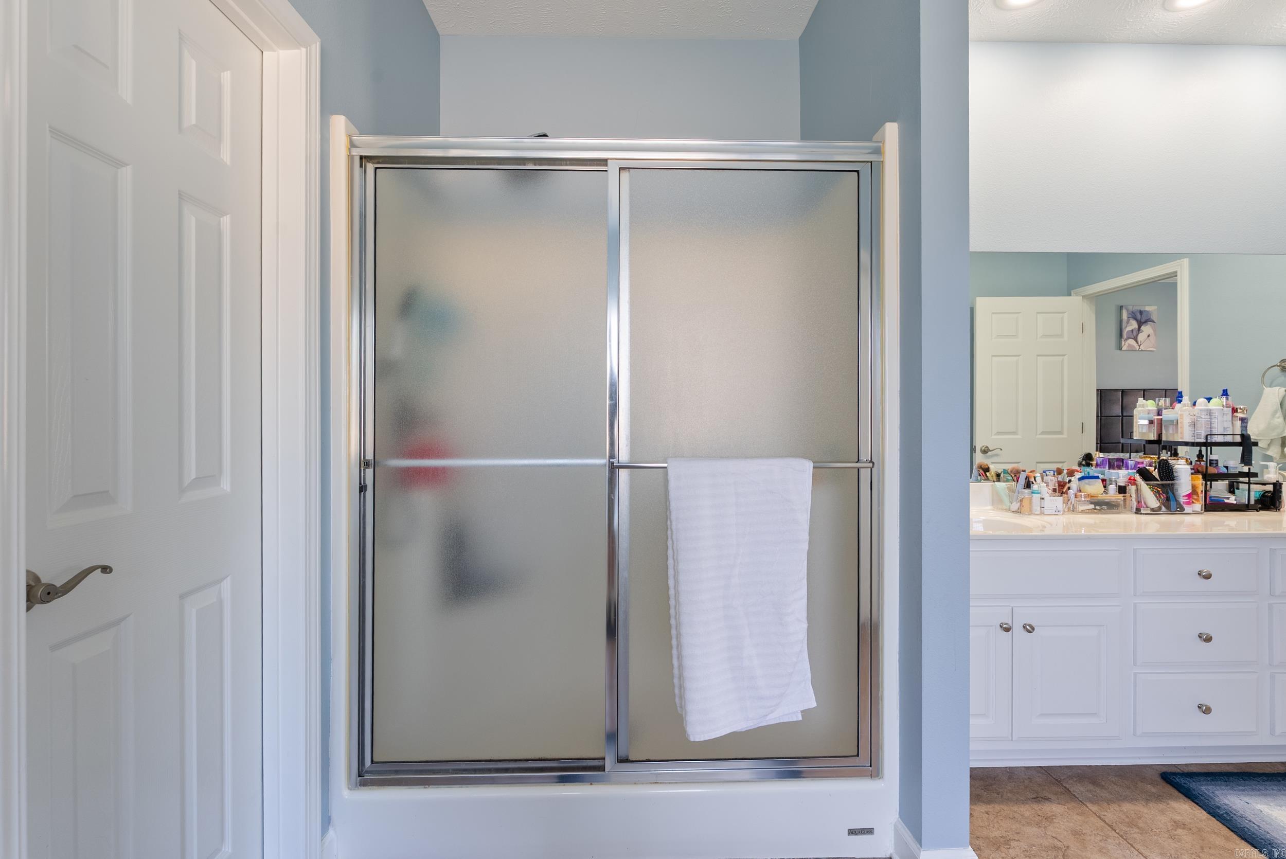 102 Creek Valley  Maumelle, AR