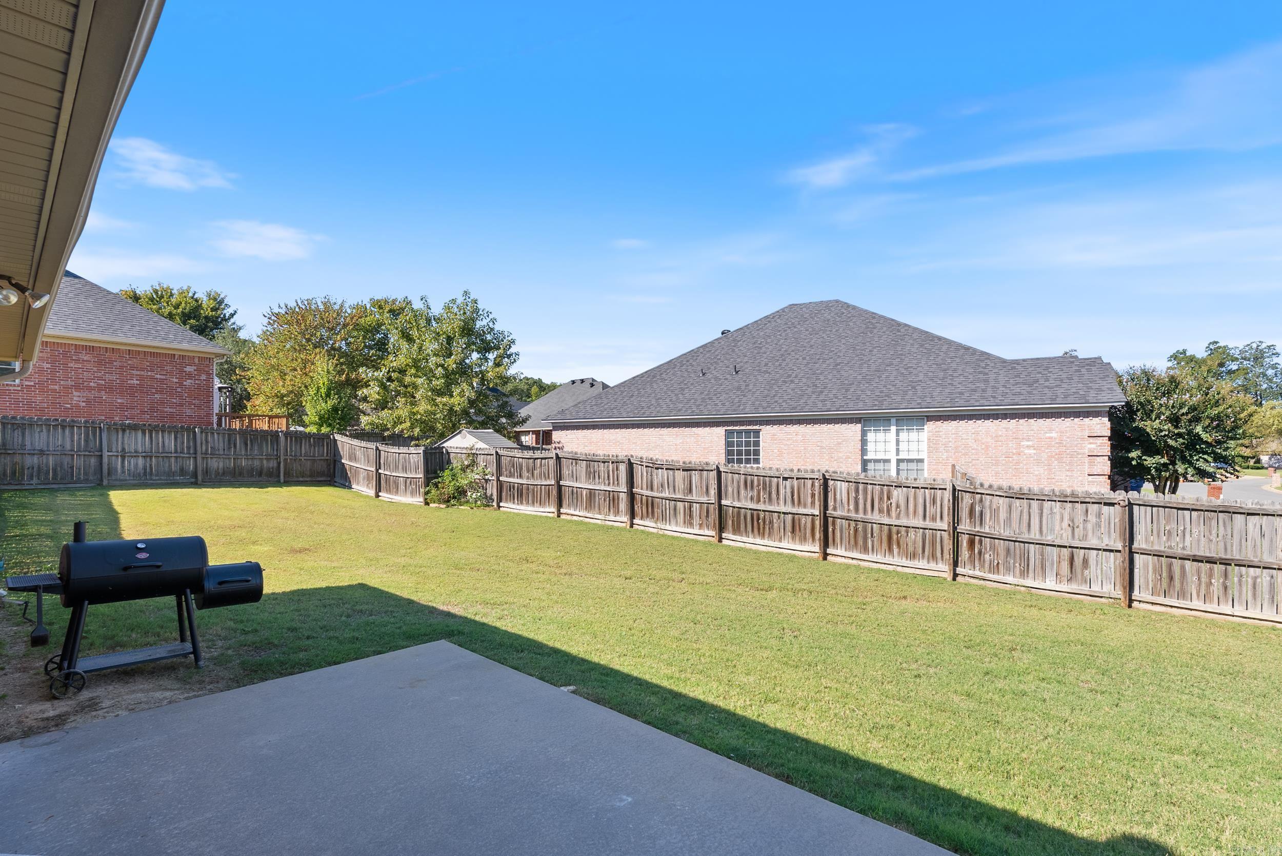 102 Creek Valley  Maumelle, AR