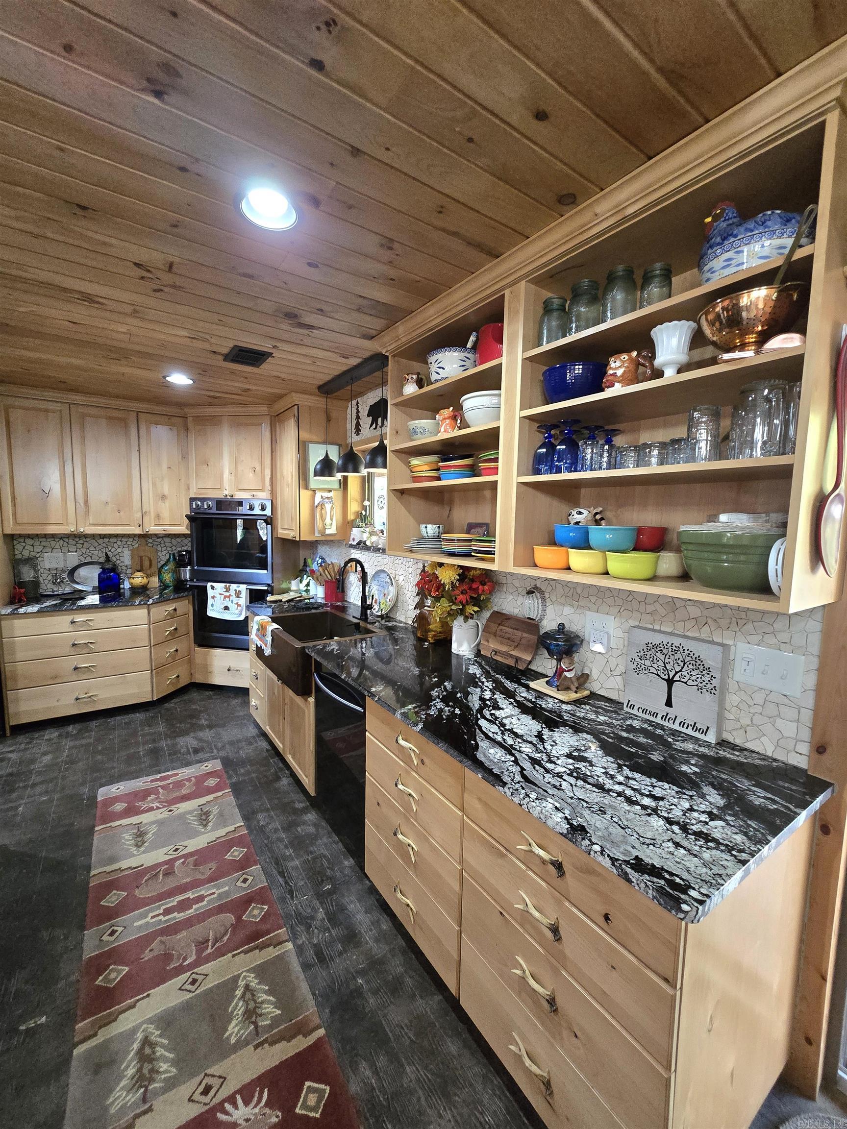 768 CR 153  Elizabeth, AR