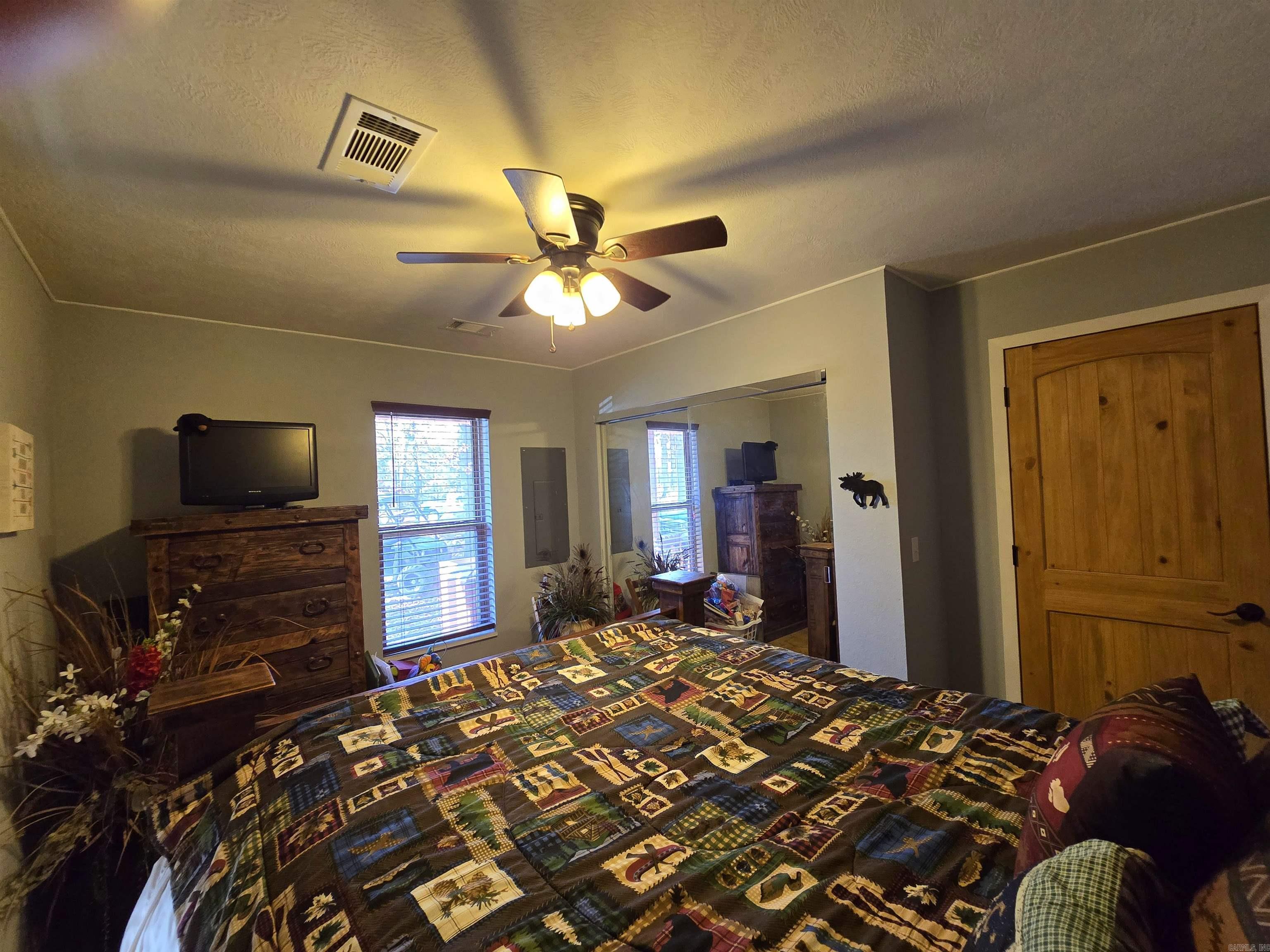 768 CR 153  Elizabeth, AR