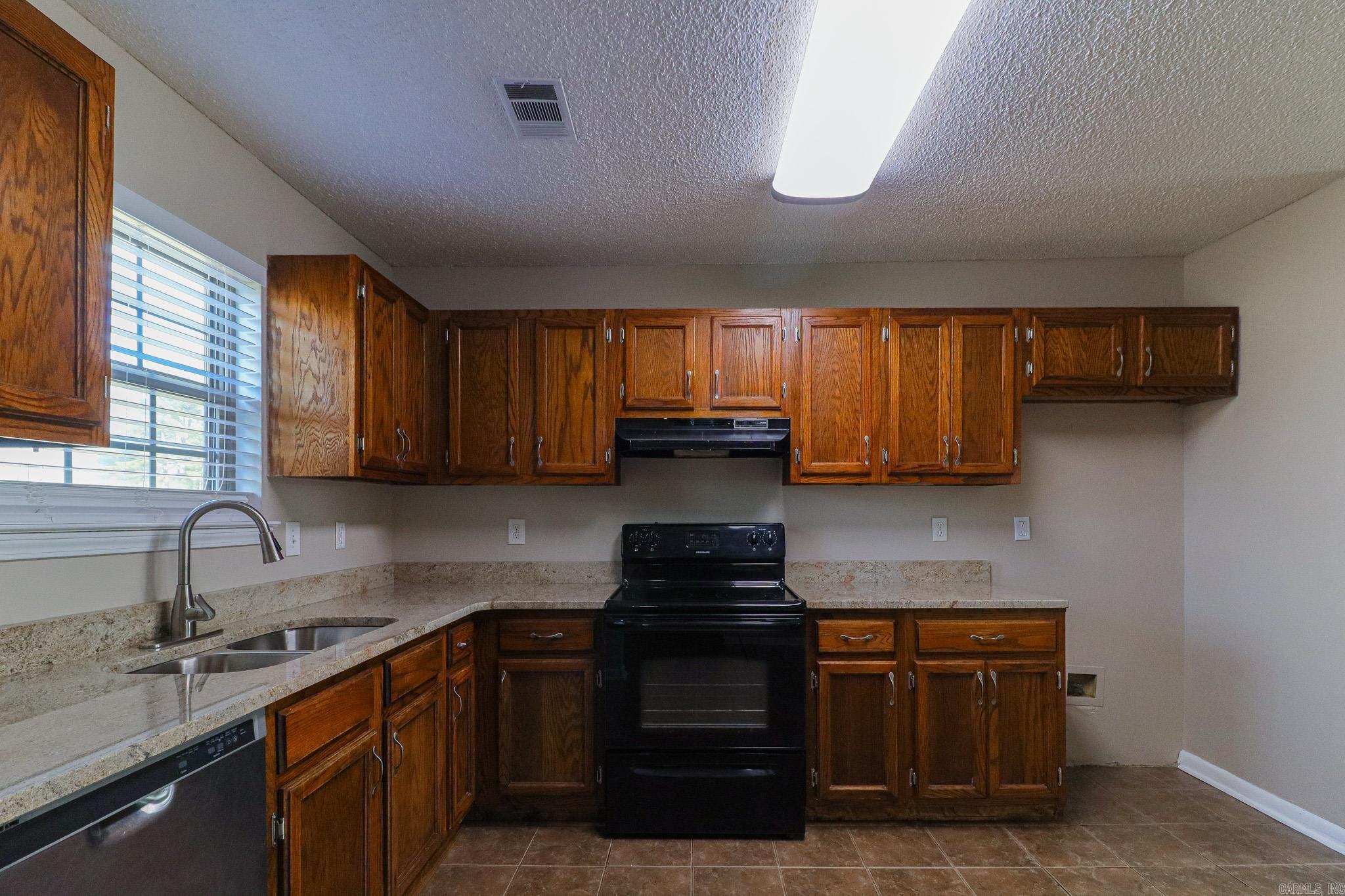 182 CR 120  Bono, AR