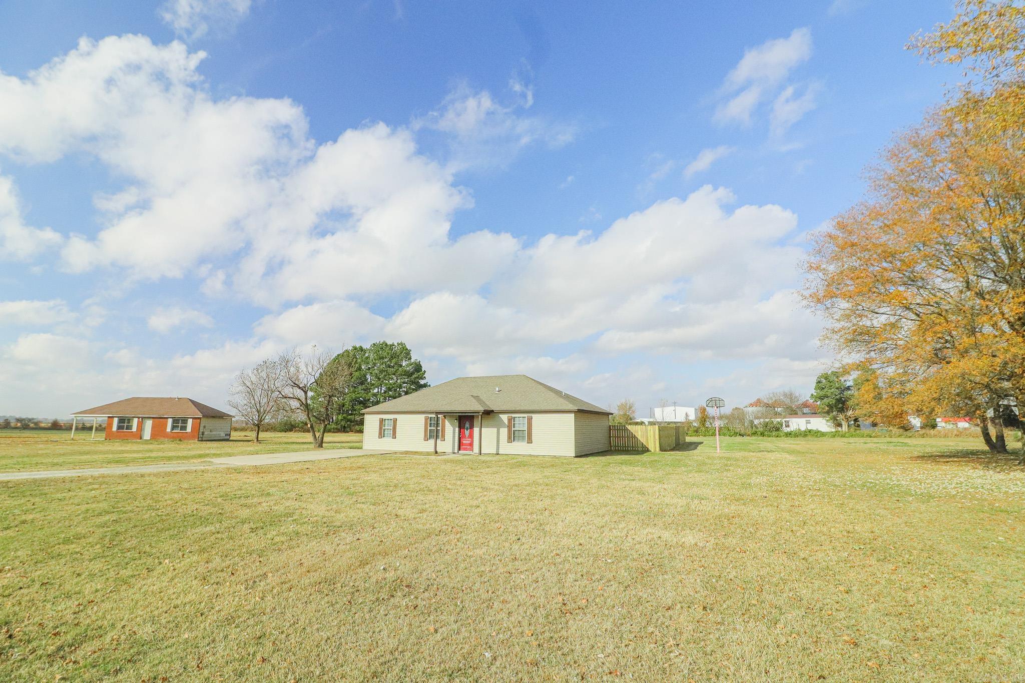 182 CR 120  Bono, AR