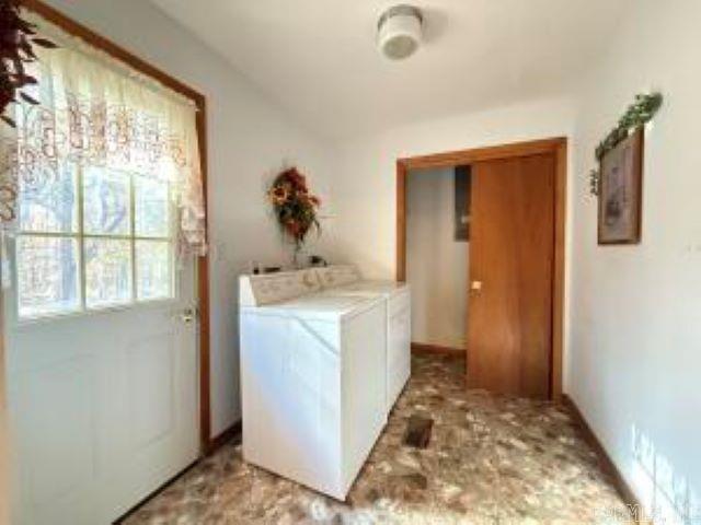 6270 White  Charlotte, AR