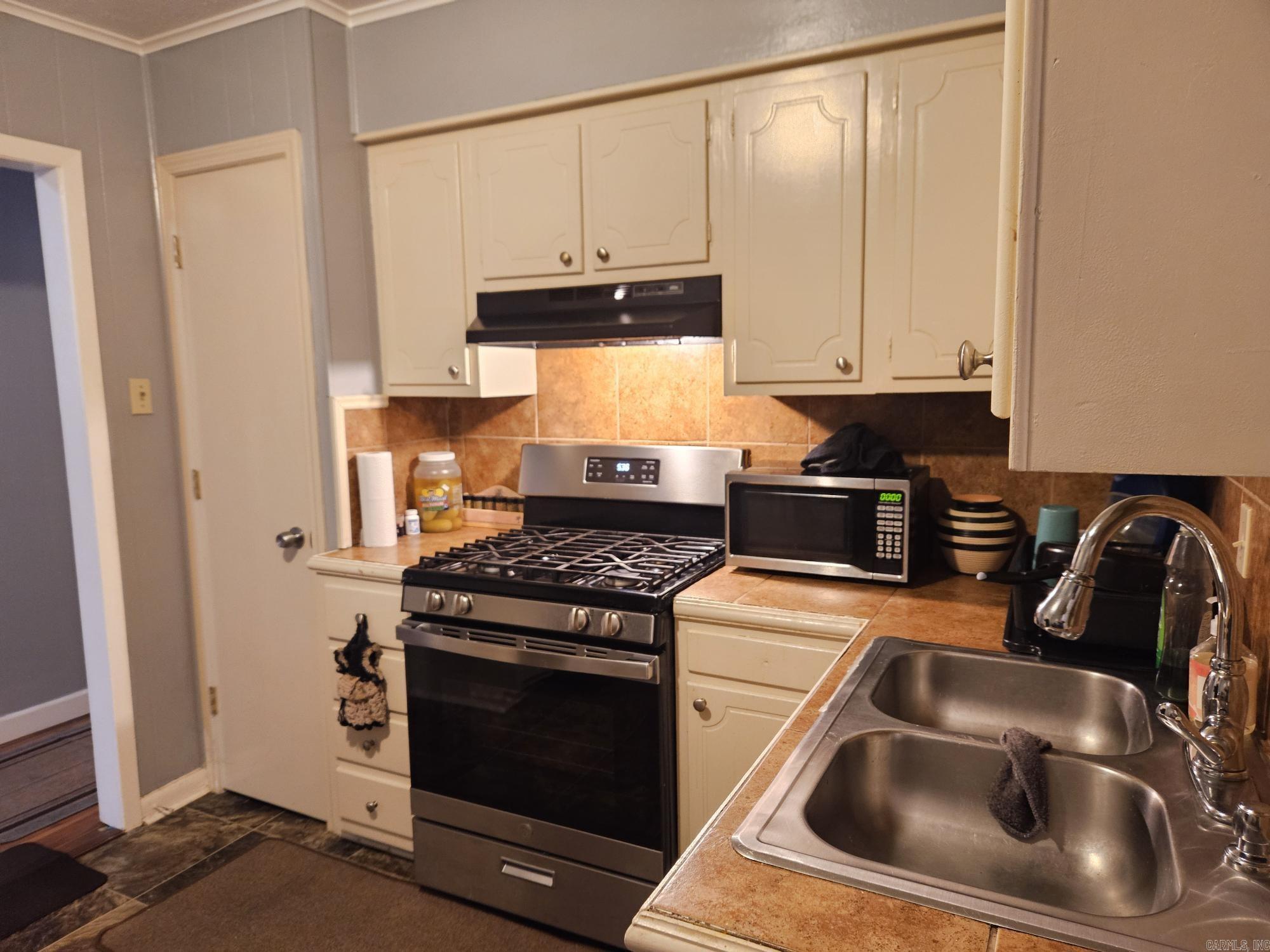 6101 Senate Drive  Little Rock, AR