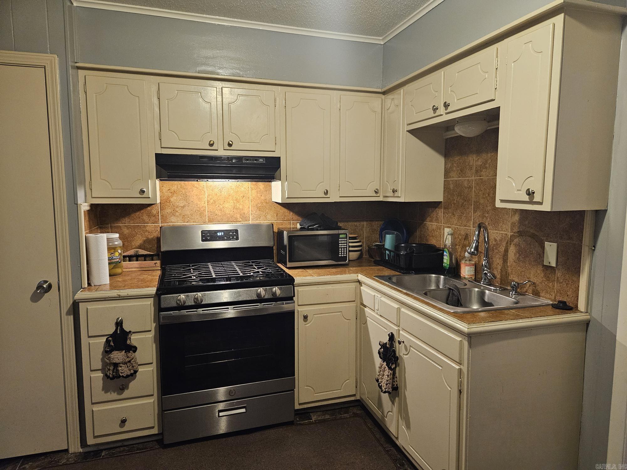 6101 Senate Drive  Little Rock, AR