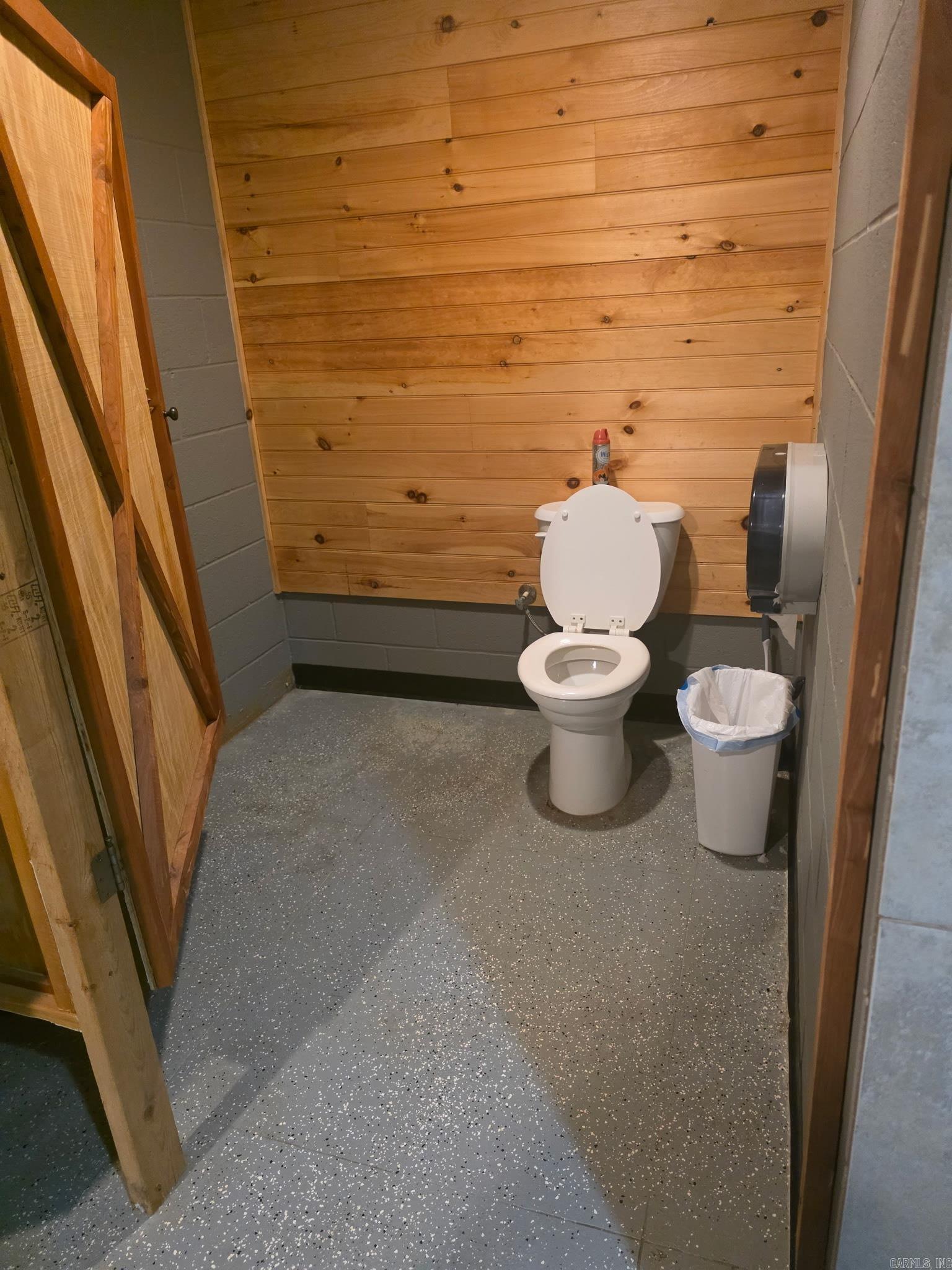 1655 N Hwy 14  Fifty-Six, AR