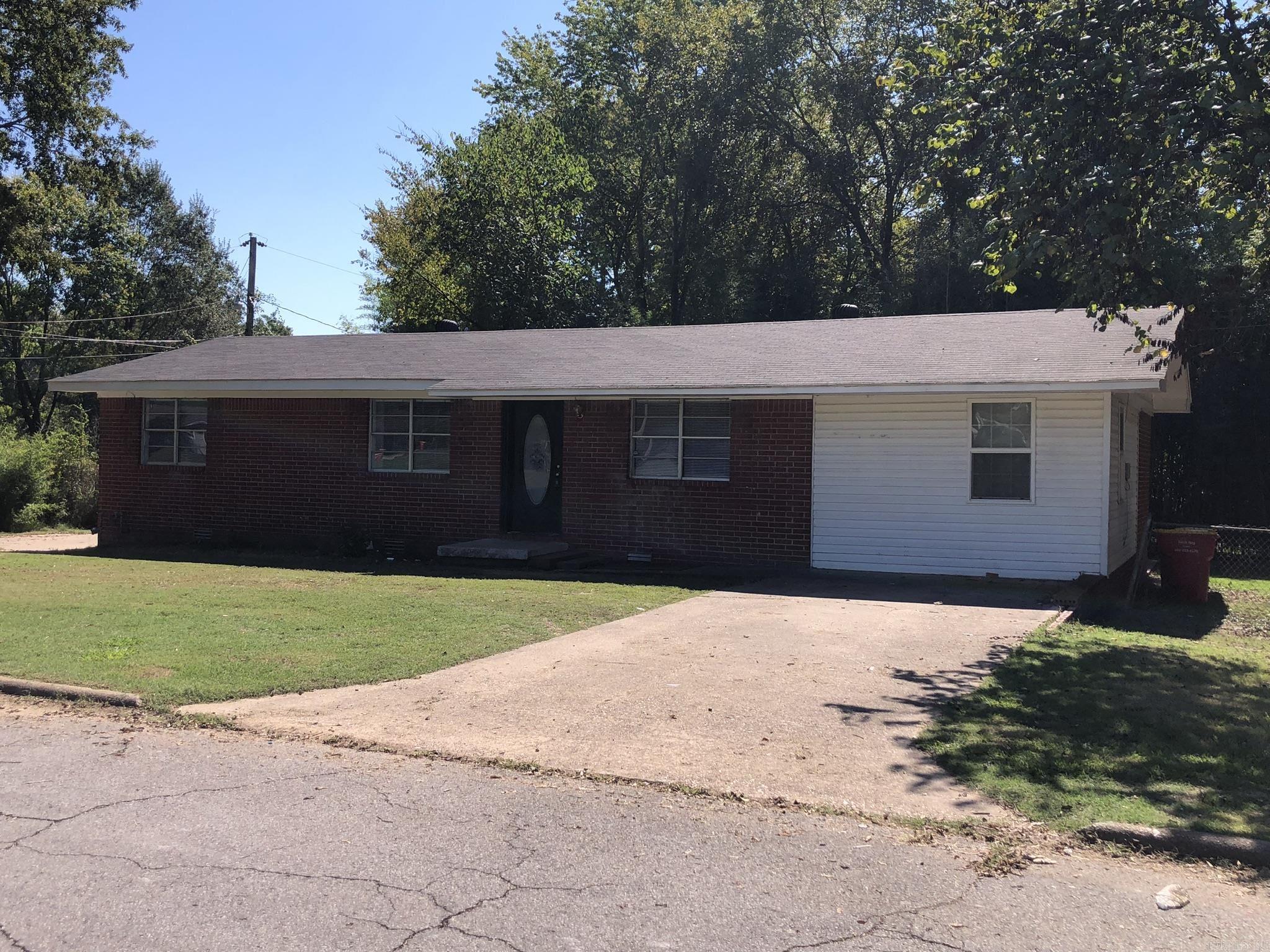 805 W Elm  Morrilton, AR