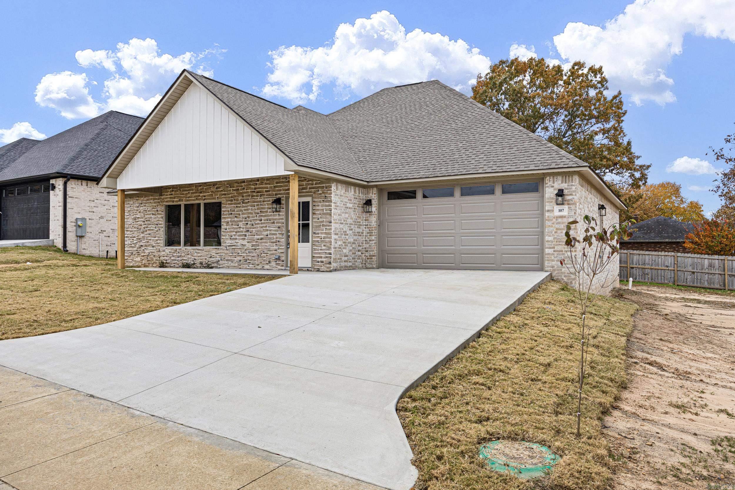 107 Harbor  Russellville, AR