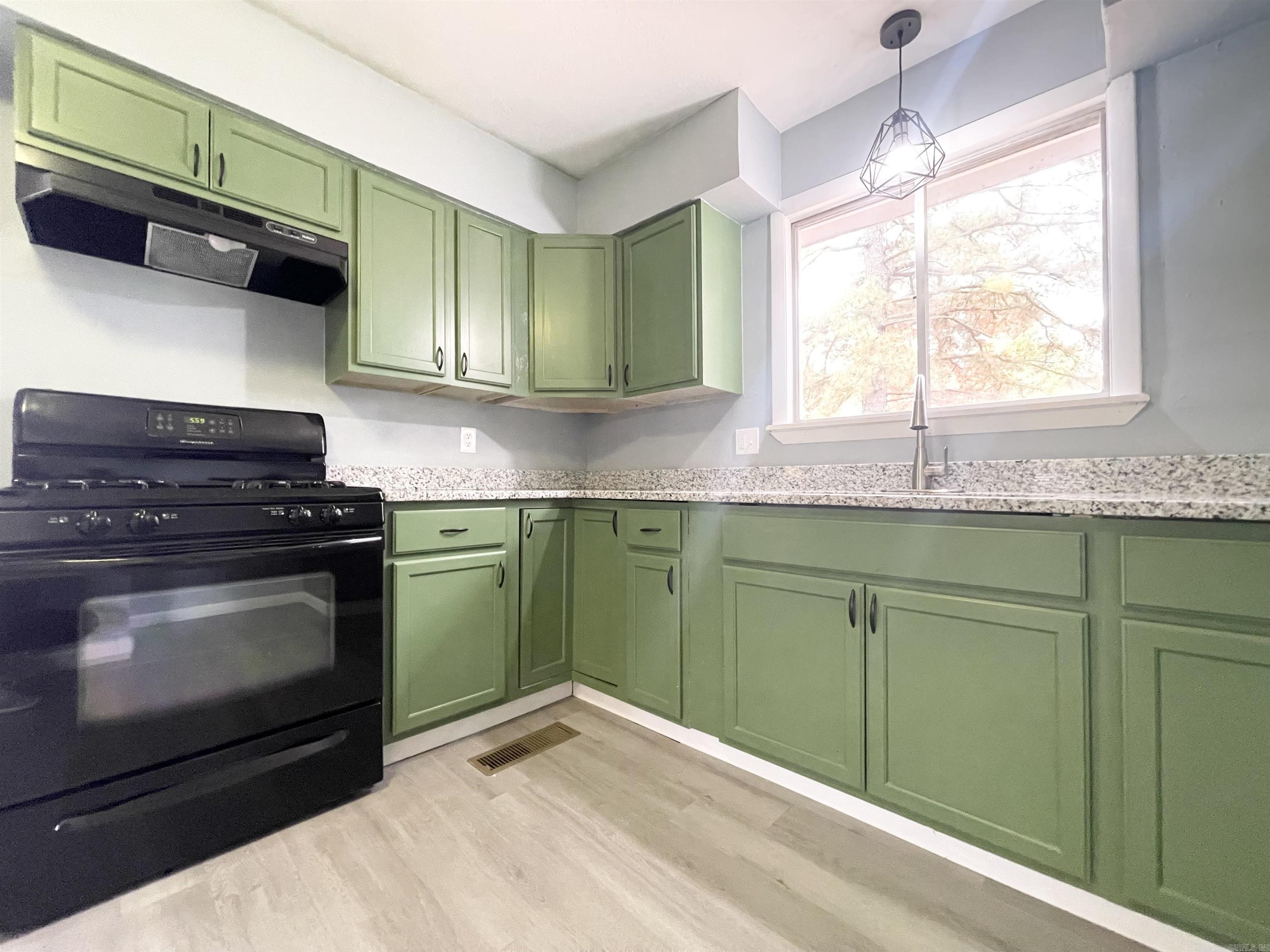 2000 Perry  Little Rock, AR