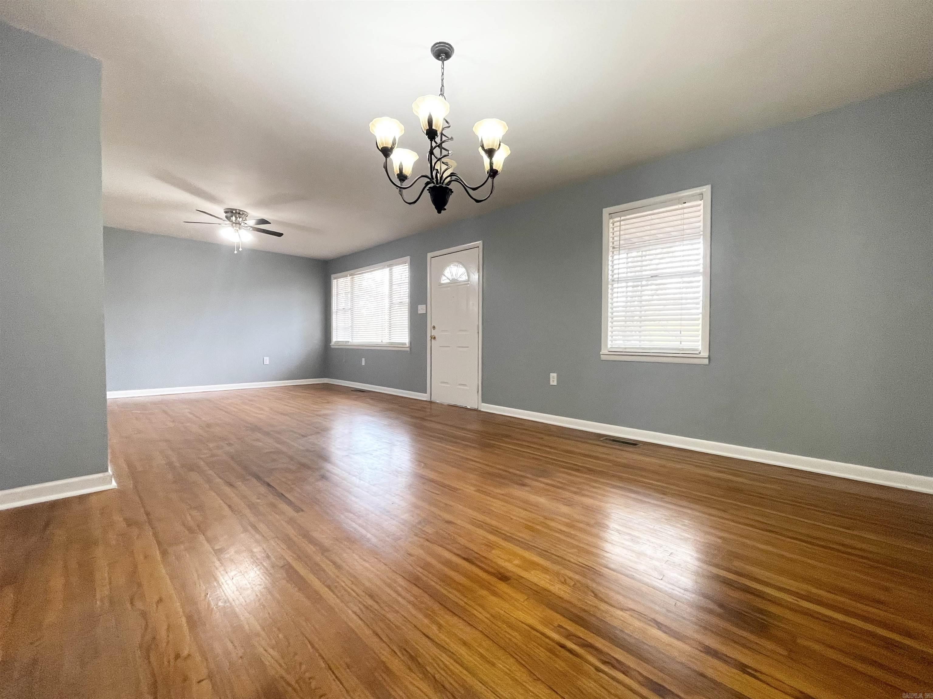 2000 Perry  Little Rock, AR