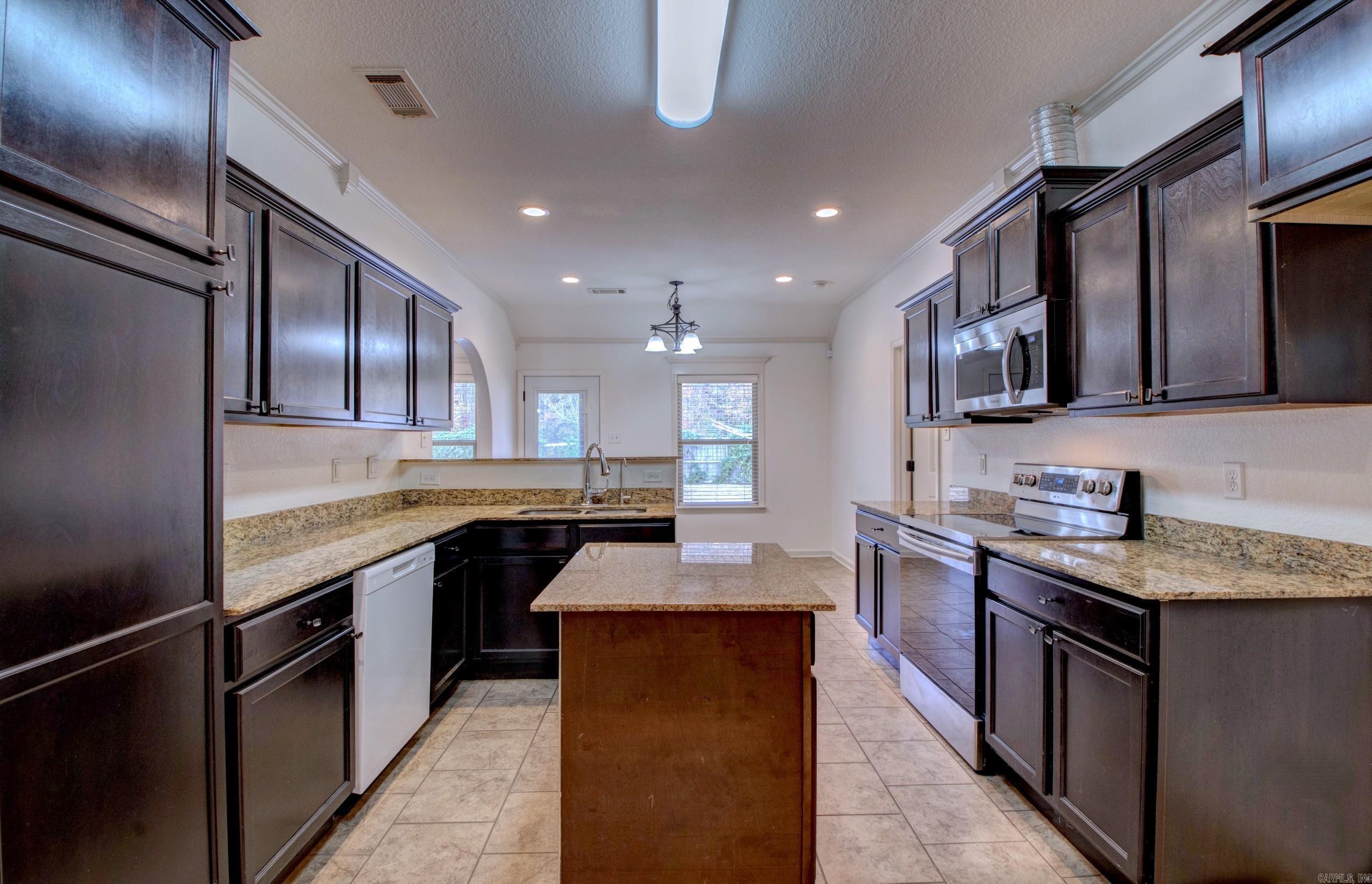 83 Earnhardt  Cabot, AR