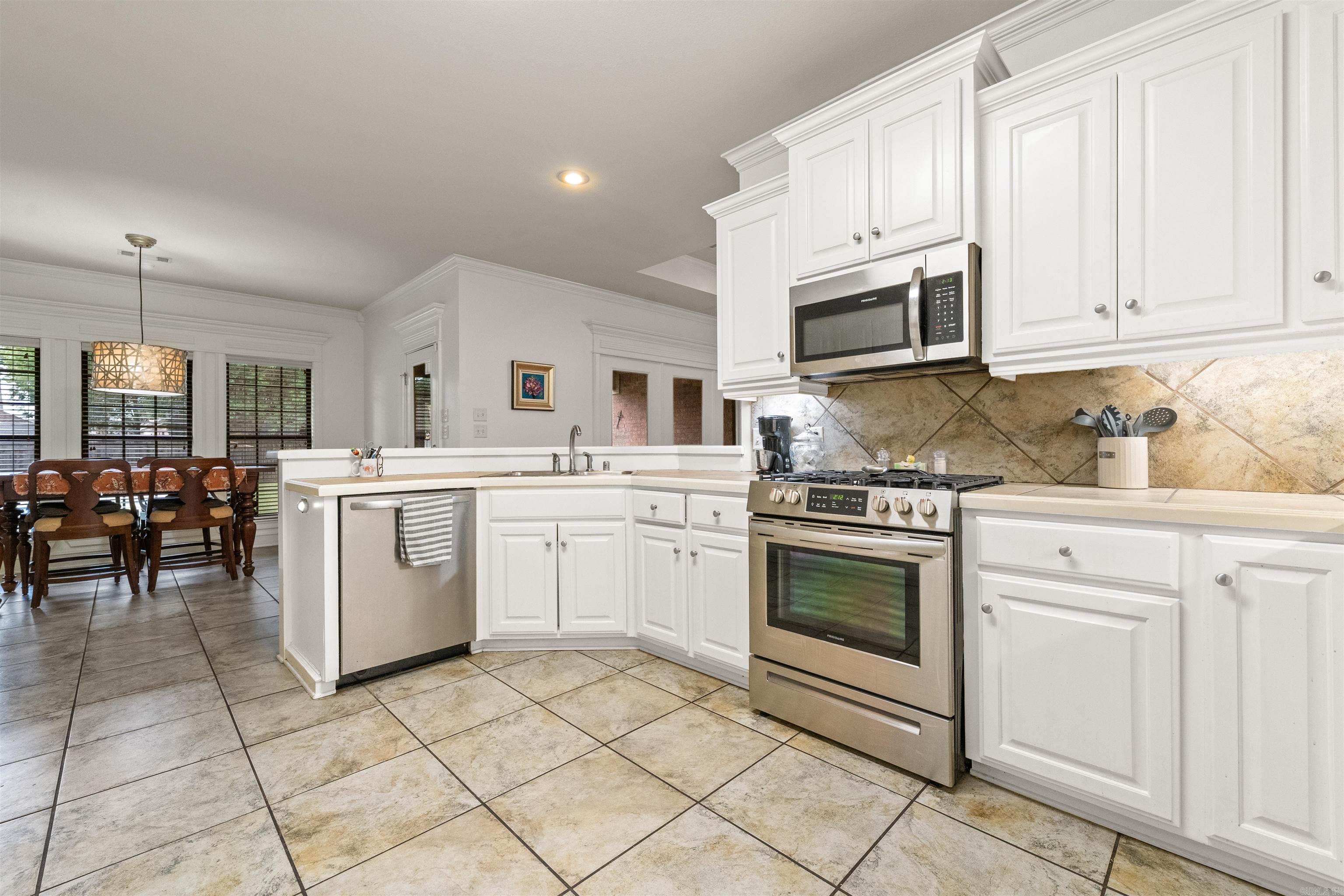 108 Bouriese Circle  Maumelle, AR