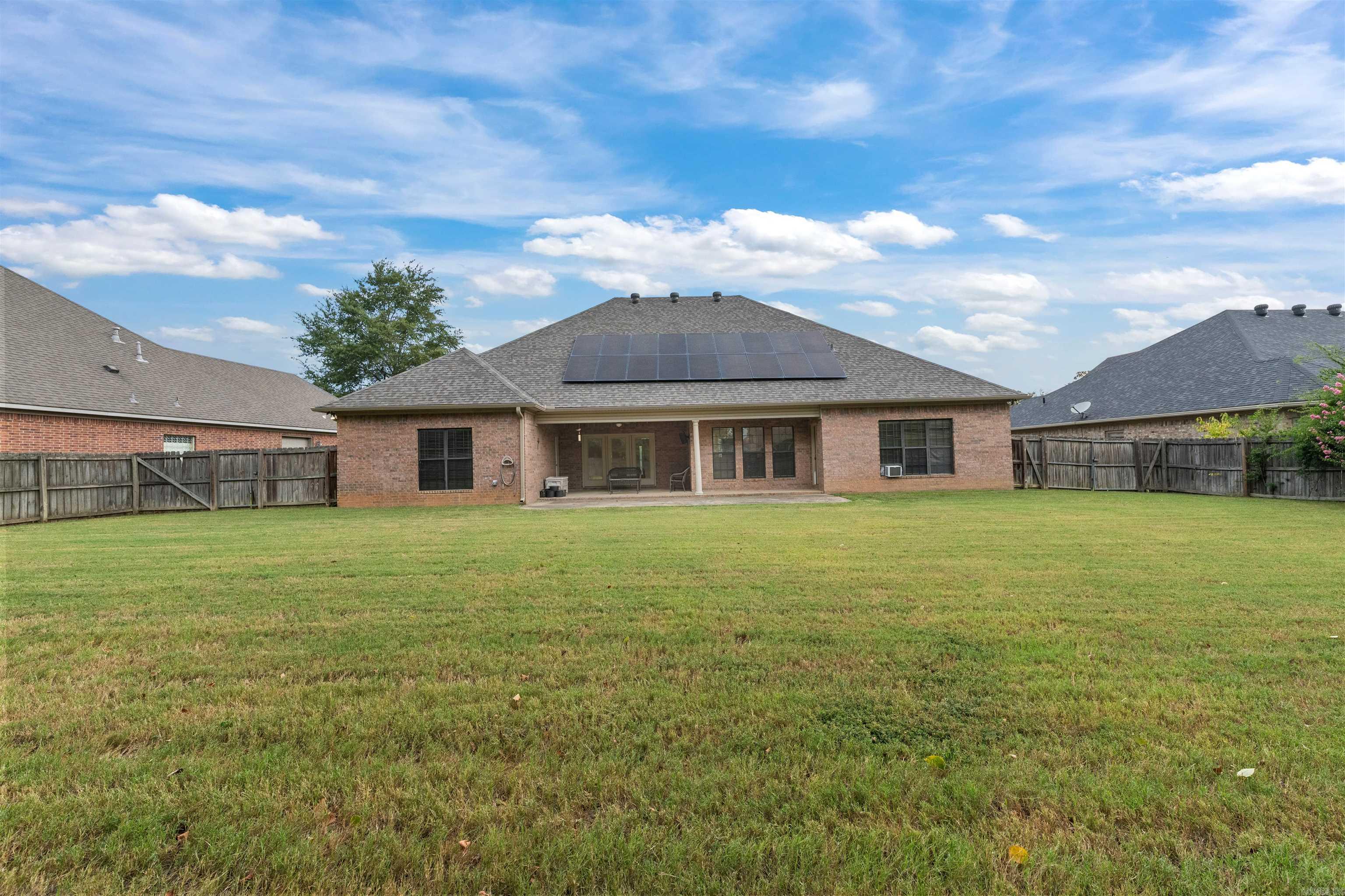 108 Bouriese Circle  Maumelle, AR