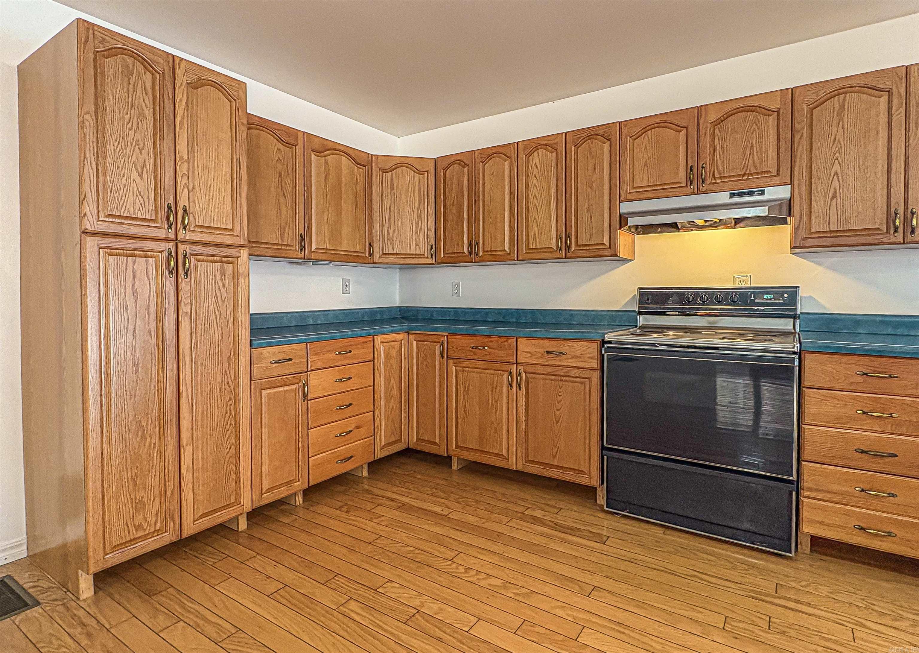 941 MC 5025  Valley Springs, AR