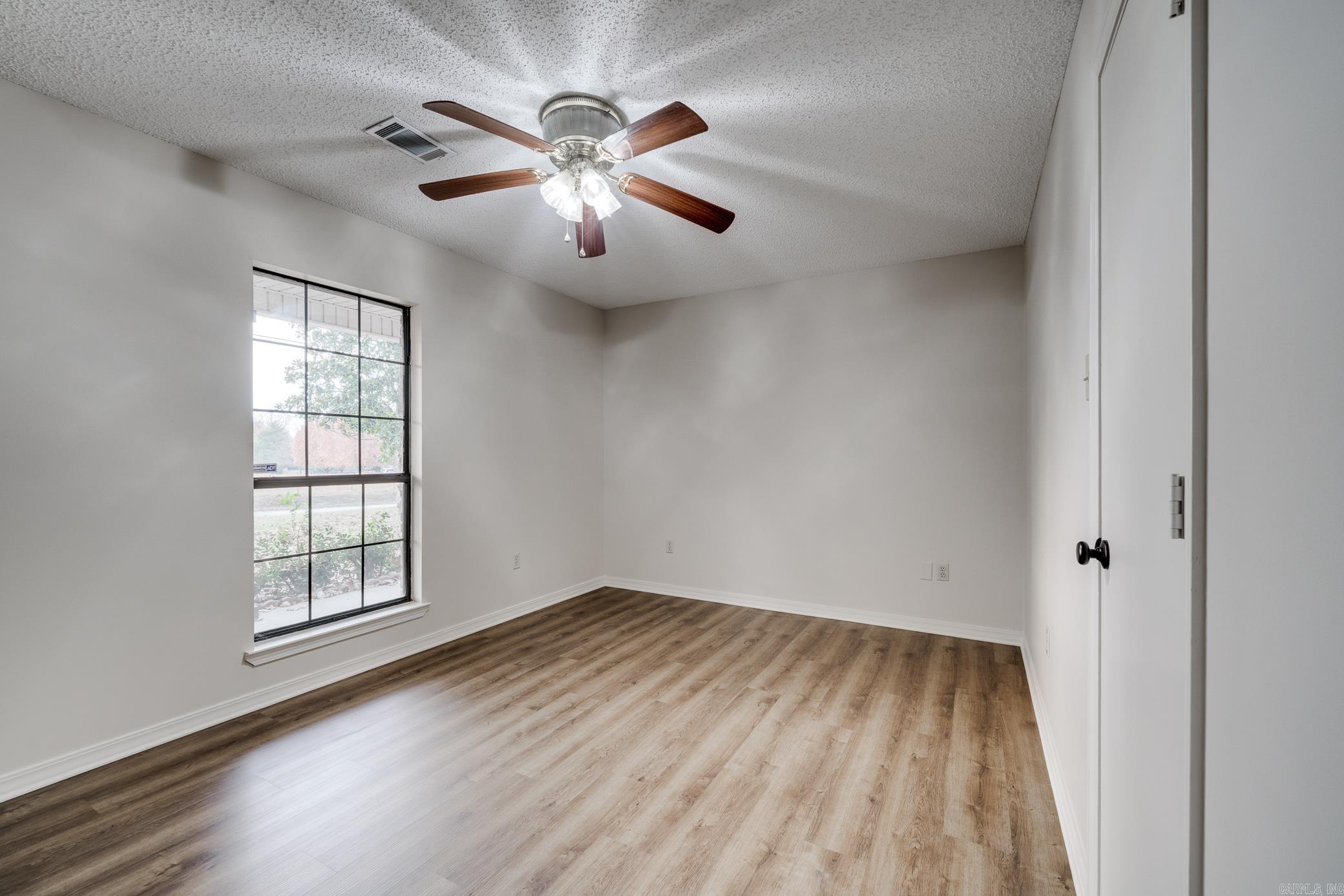 83 Linder  Greenbrier, AR