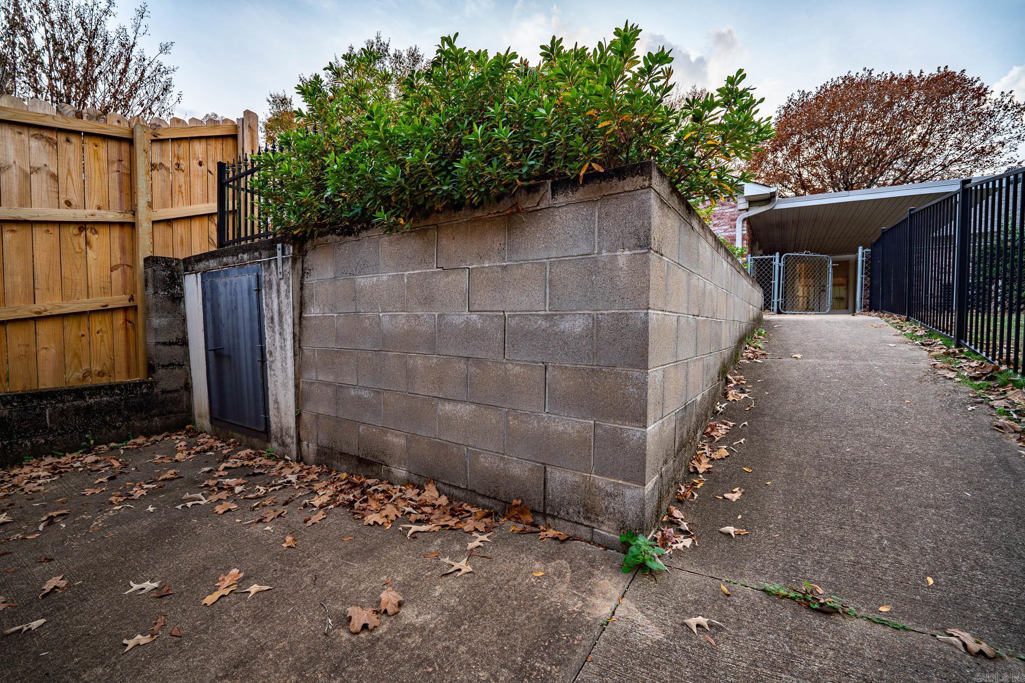 83 Linder  Greenbrier, AR