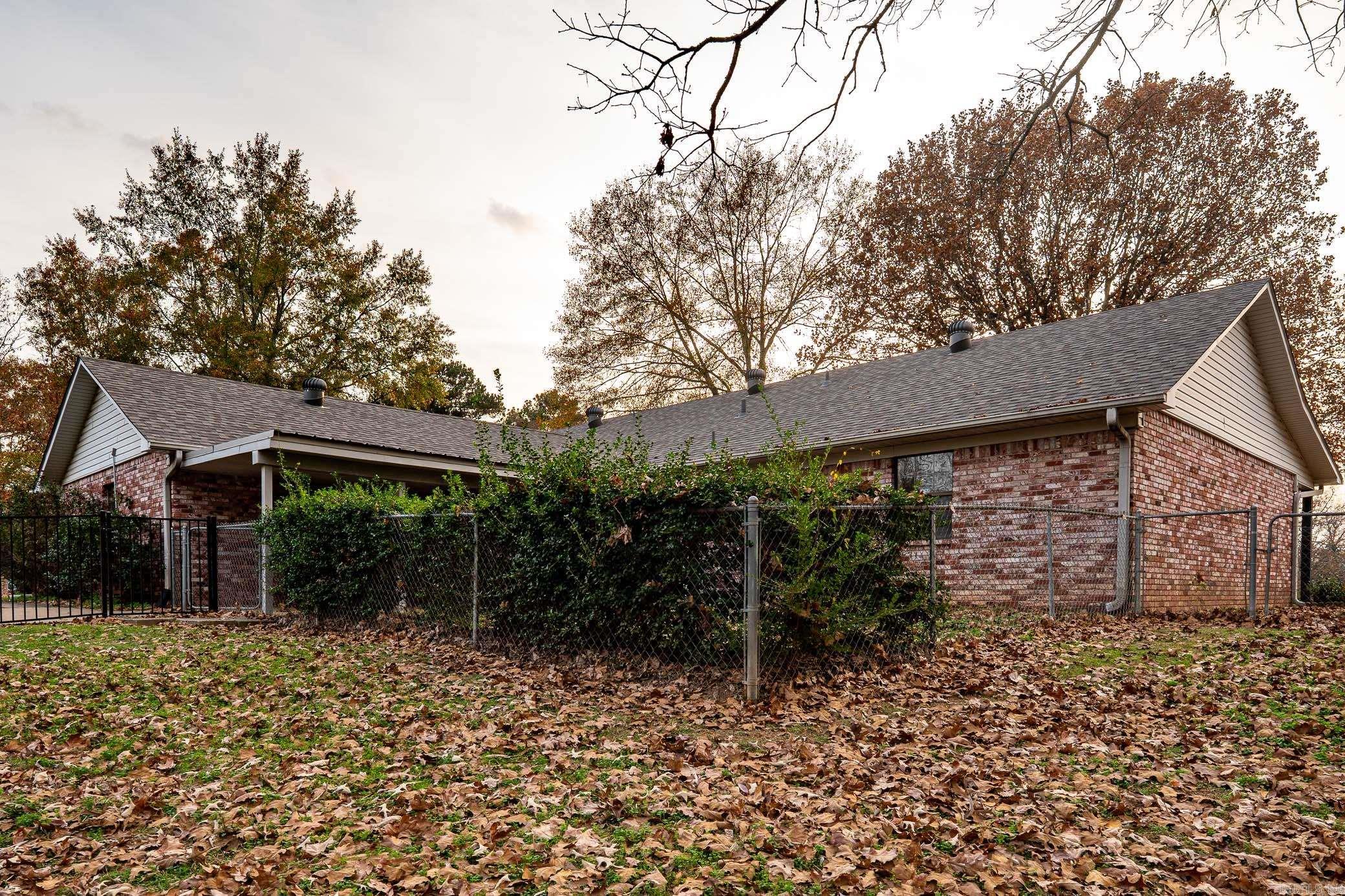 83 Linder  Greenbrier, AR