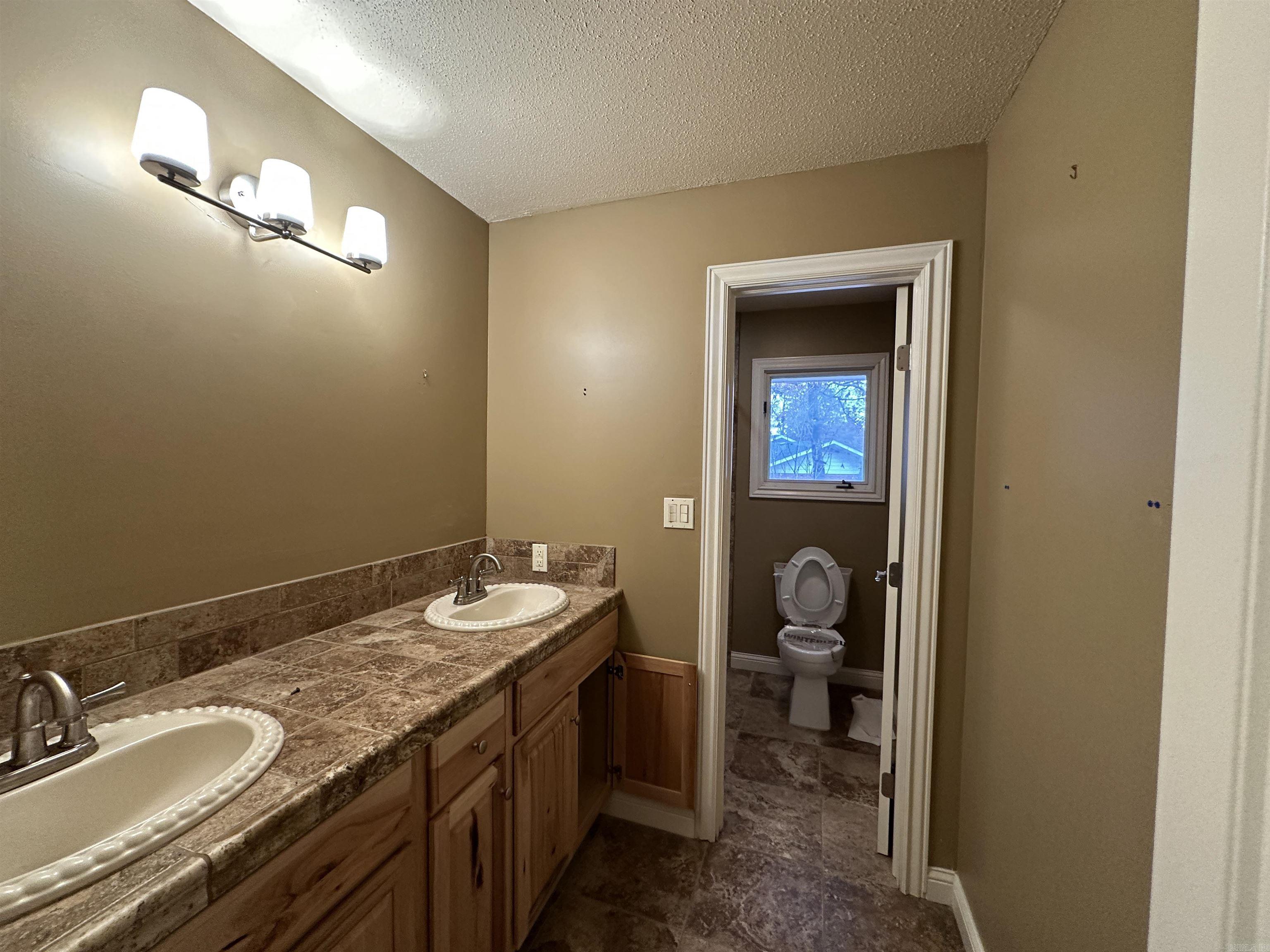 1761 Fairway Drive  Mountain Home, AR