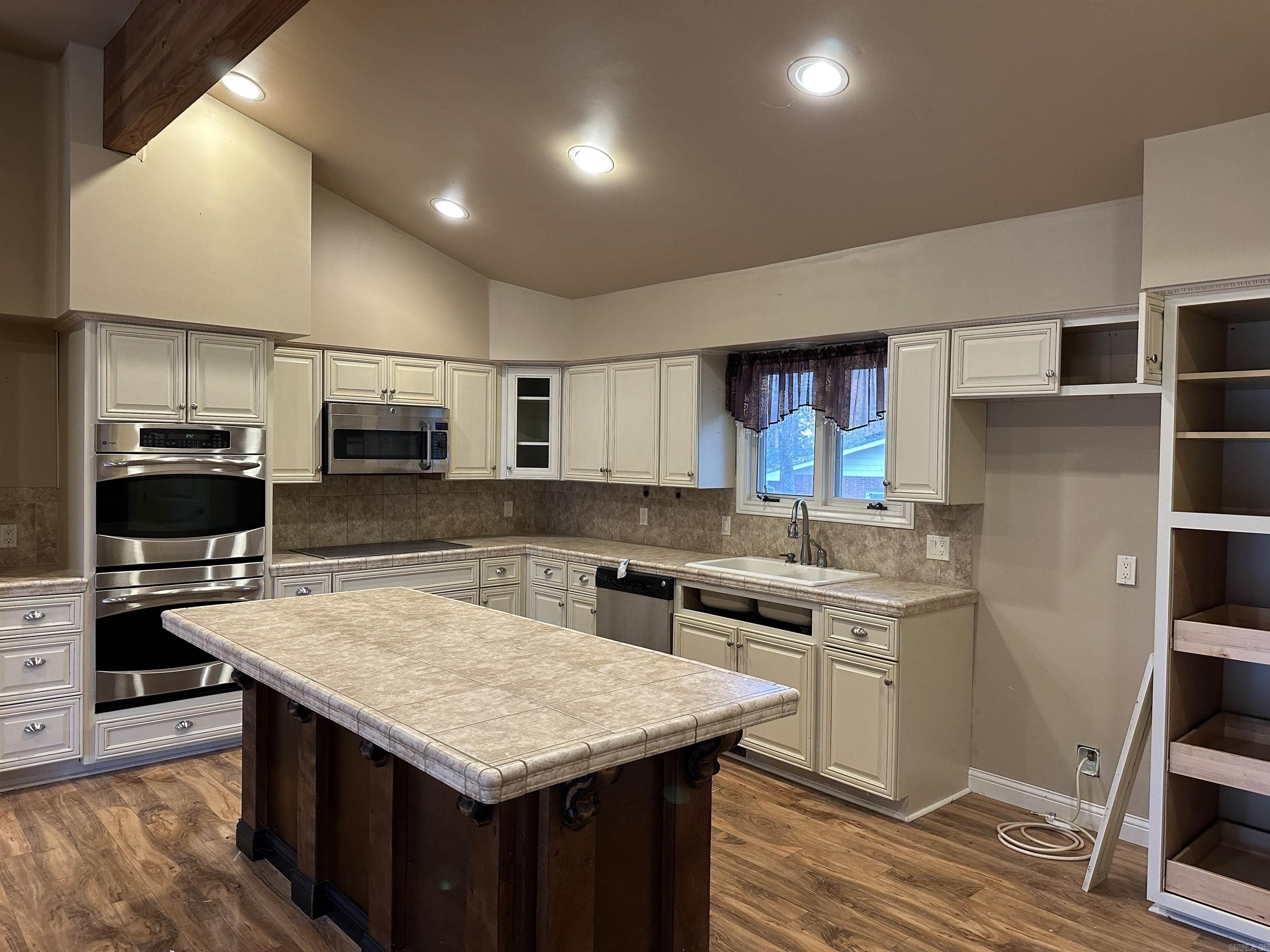 1761 Fairway Drive  Mountain Home, AR