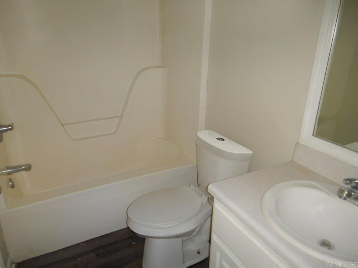 25 Shamsie  Ward, AR