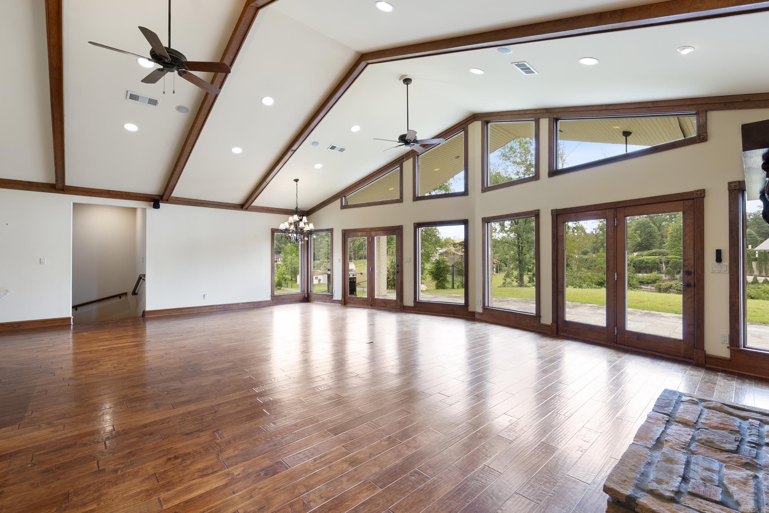 261 Peninsula  Hot Springs, AR