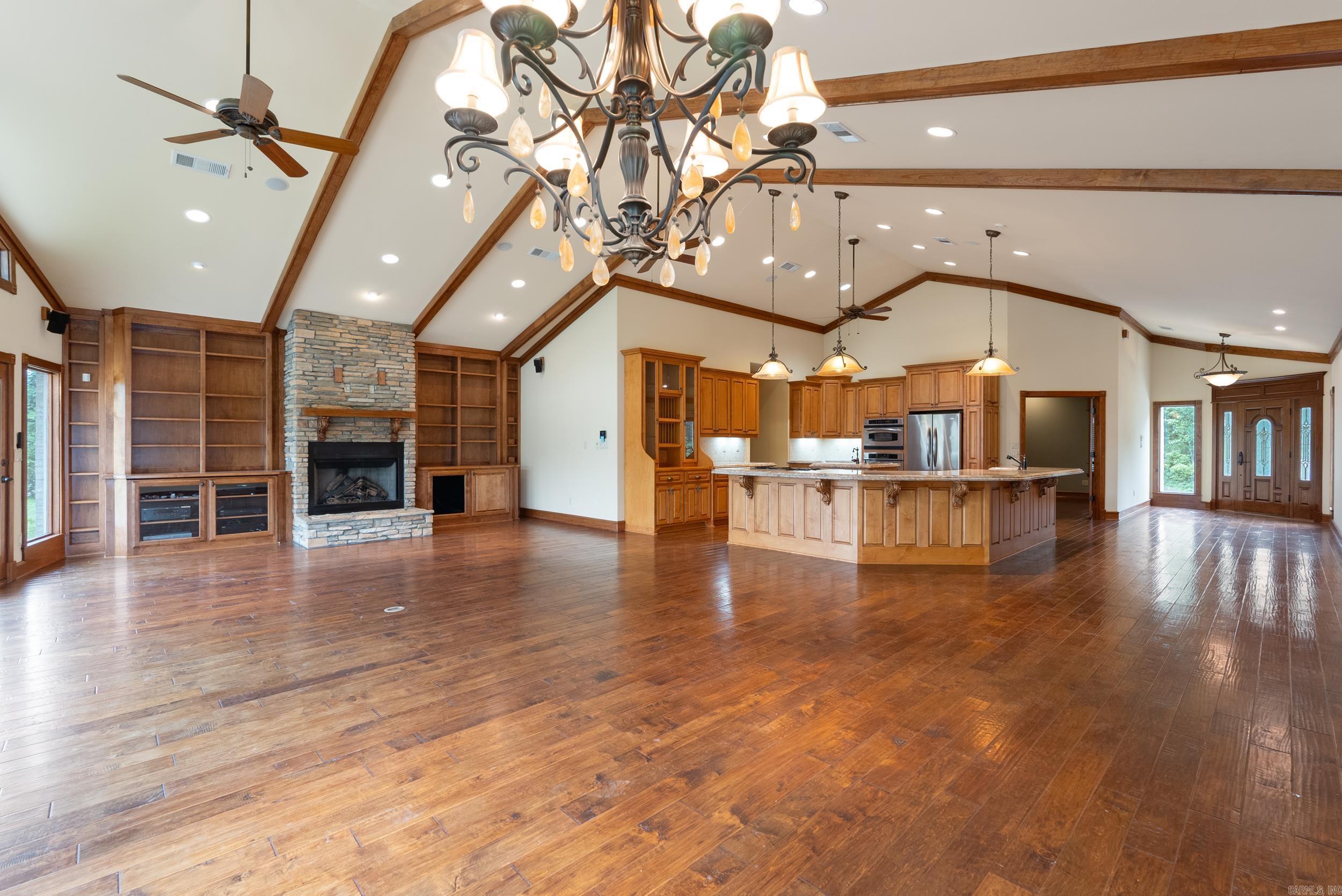 261 Peninsula  Hot Springs, AR