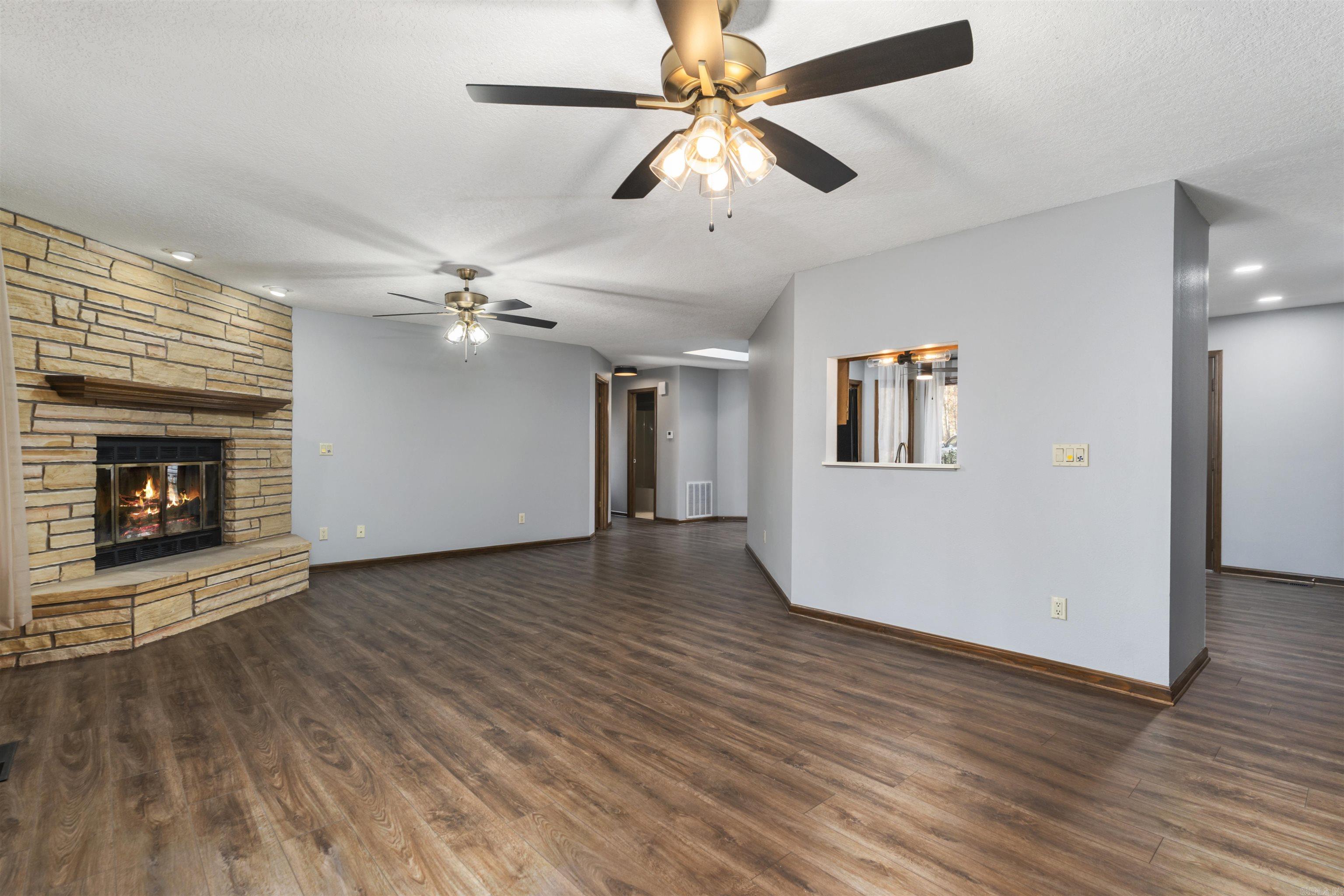 20 Gerona  Hot Springs Village, AR