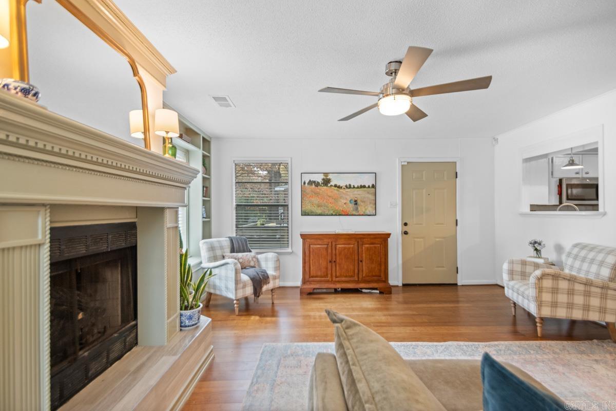 7203 L  Little Rock, AR