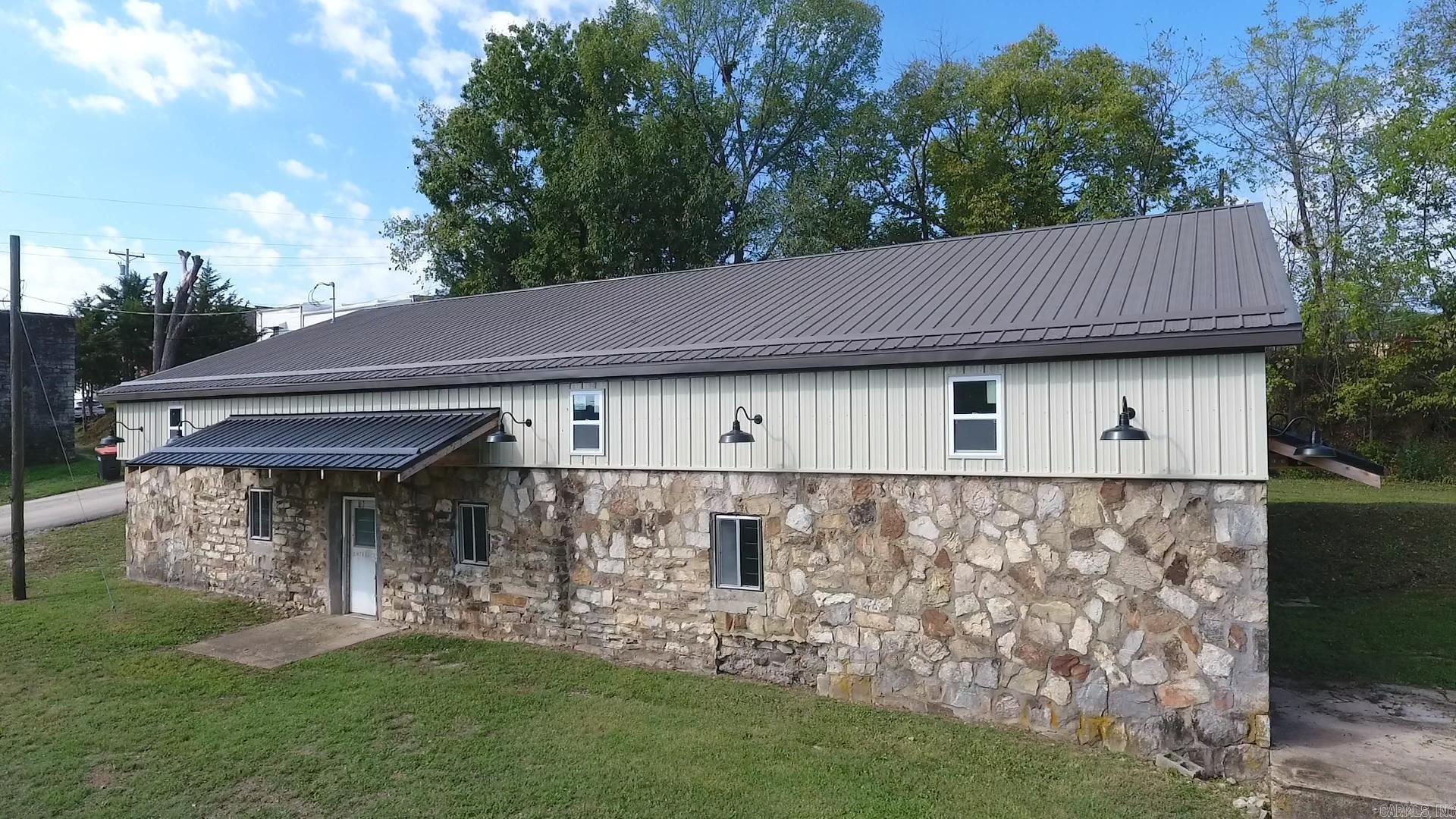 105 Couch  Alton, MO