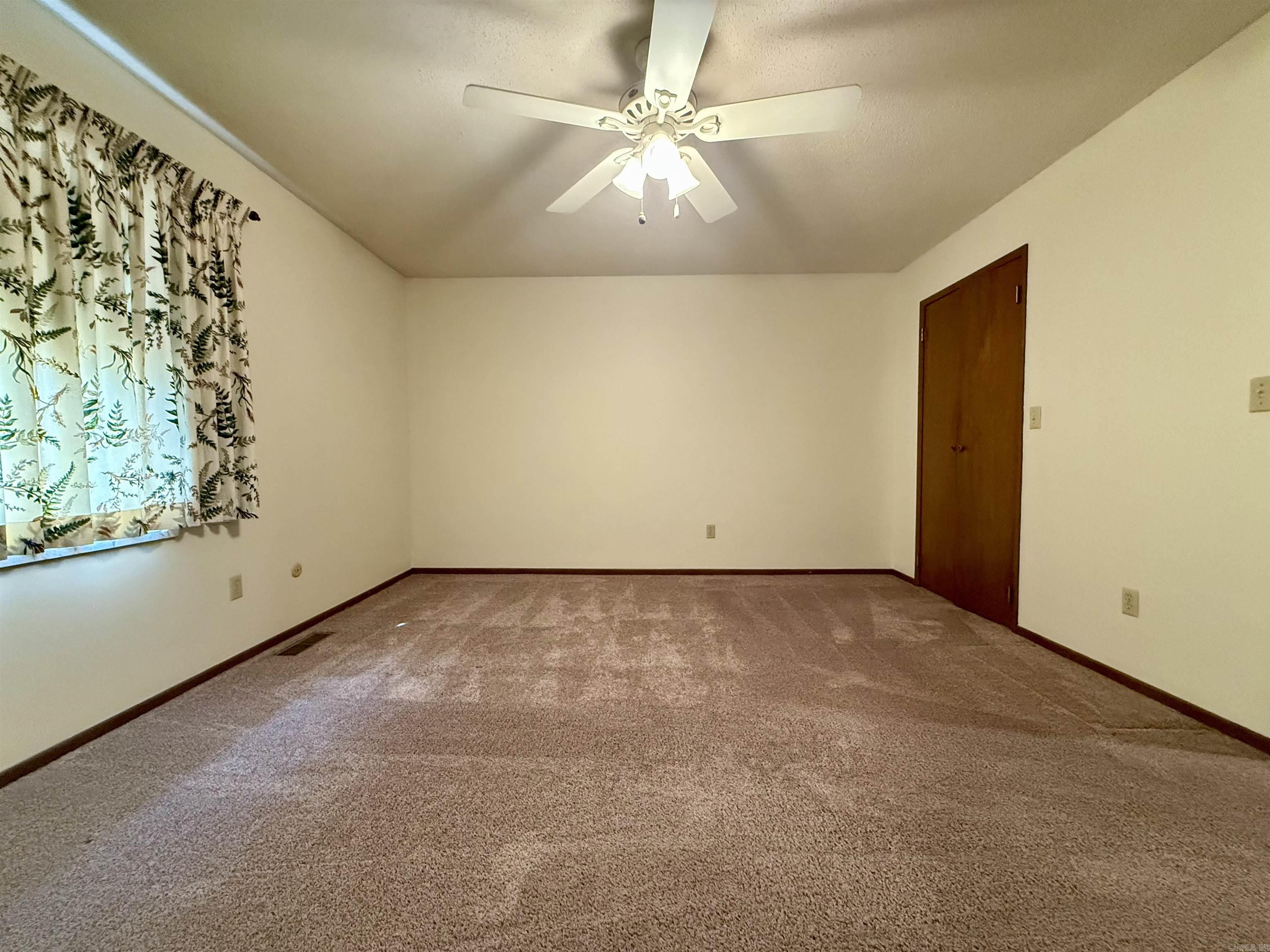 1113 Meadowbrook Drive  Mountain Home, AR