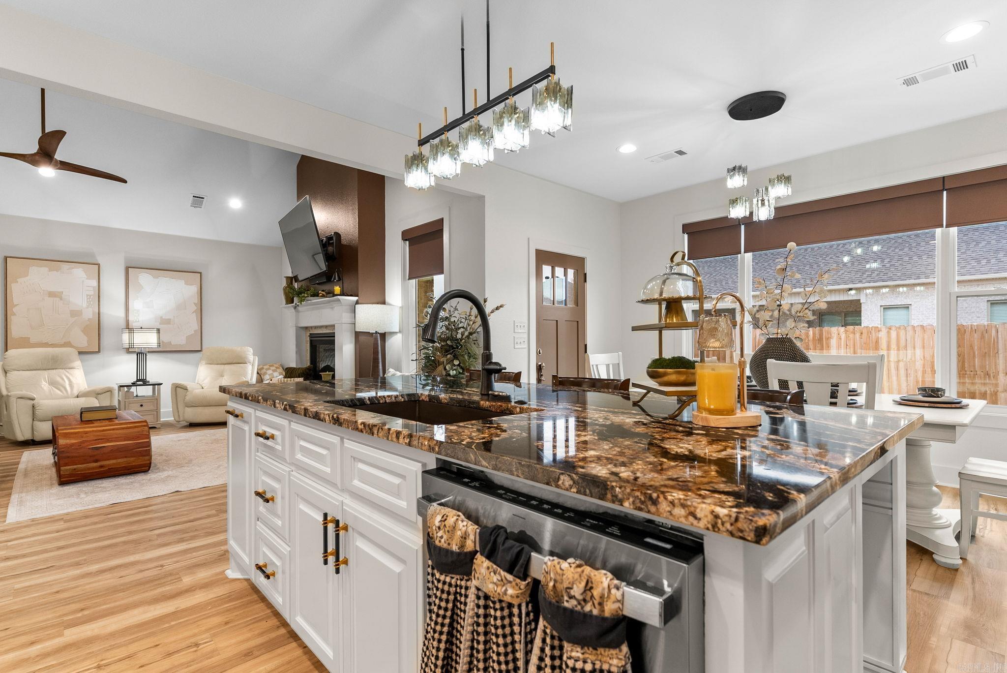 10 Quail Feather Cove  Greenbrier, AR